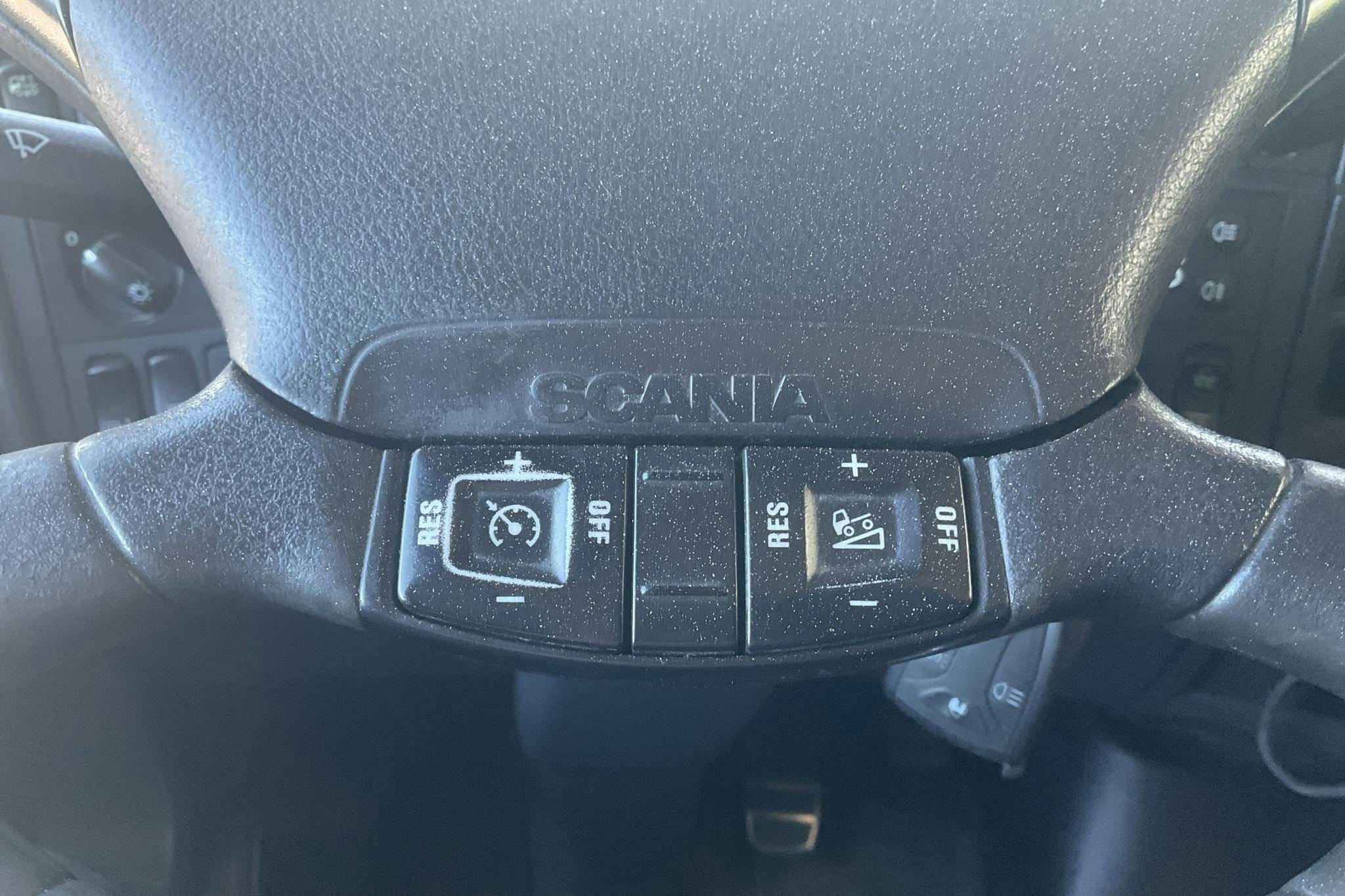 Scania R560 - 957 218 km - Automat - vit - 2013