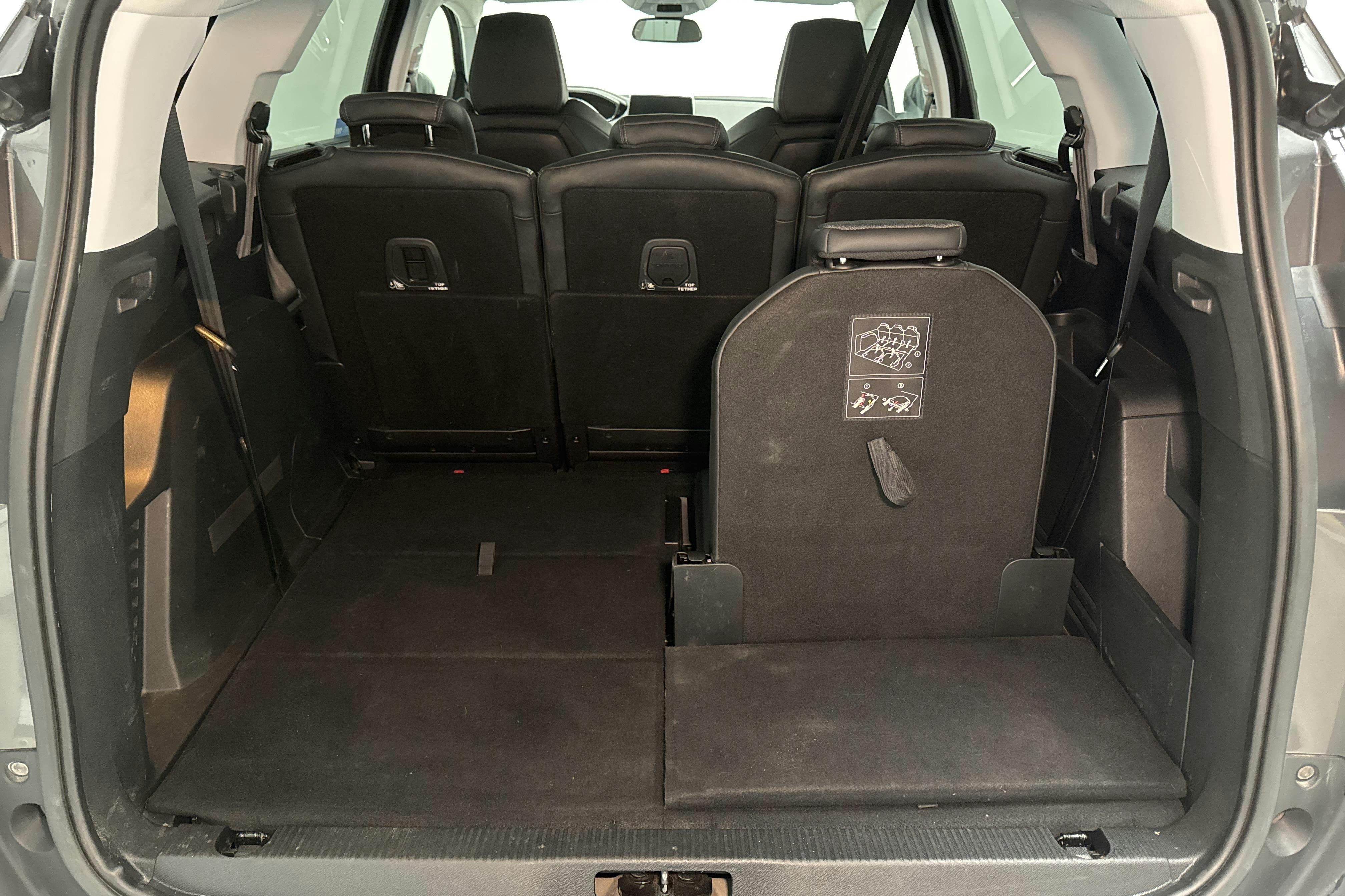 Peugeot 5008 1.2 PureTech (130hk) - 15 735 mil - Automat - Dark Grey - 2019