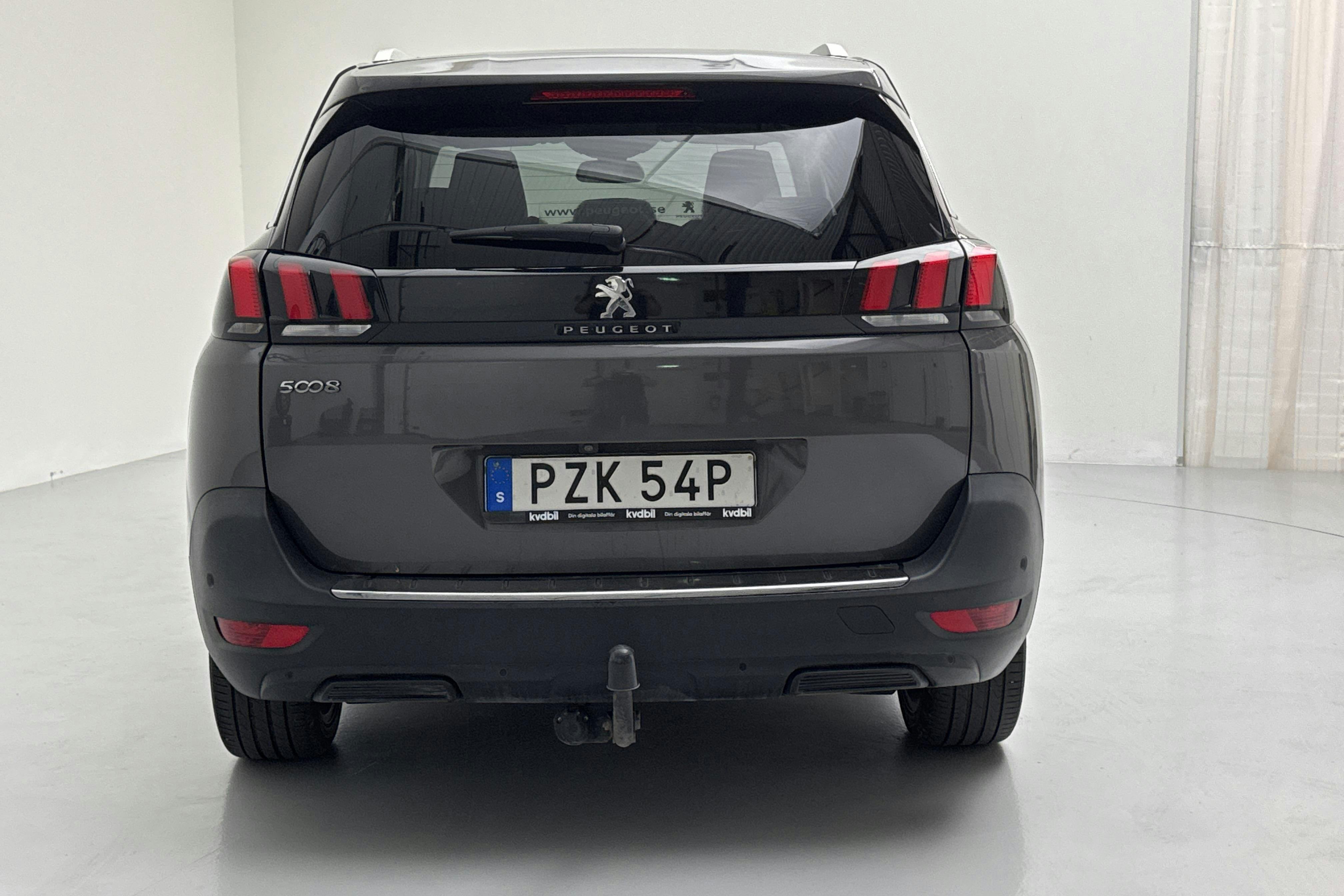 Peugeot 5008 1.2 PureTech (130hk) - 15 735 mil - Automat - Dark Grey - 2019