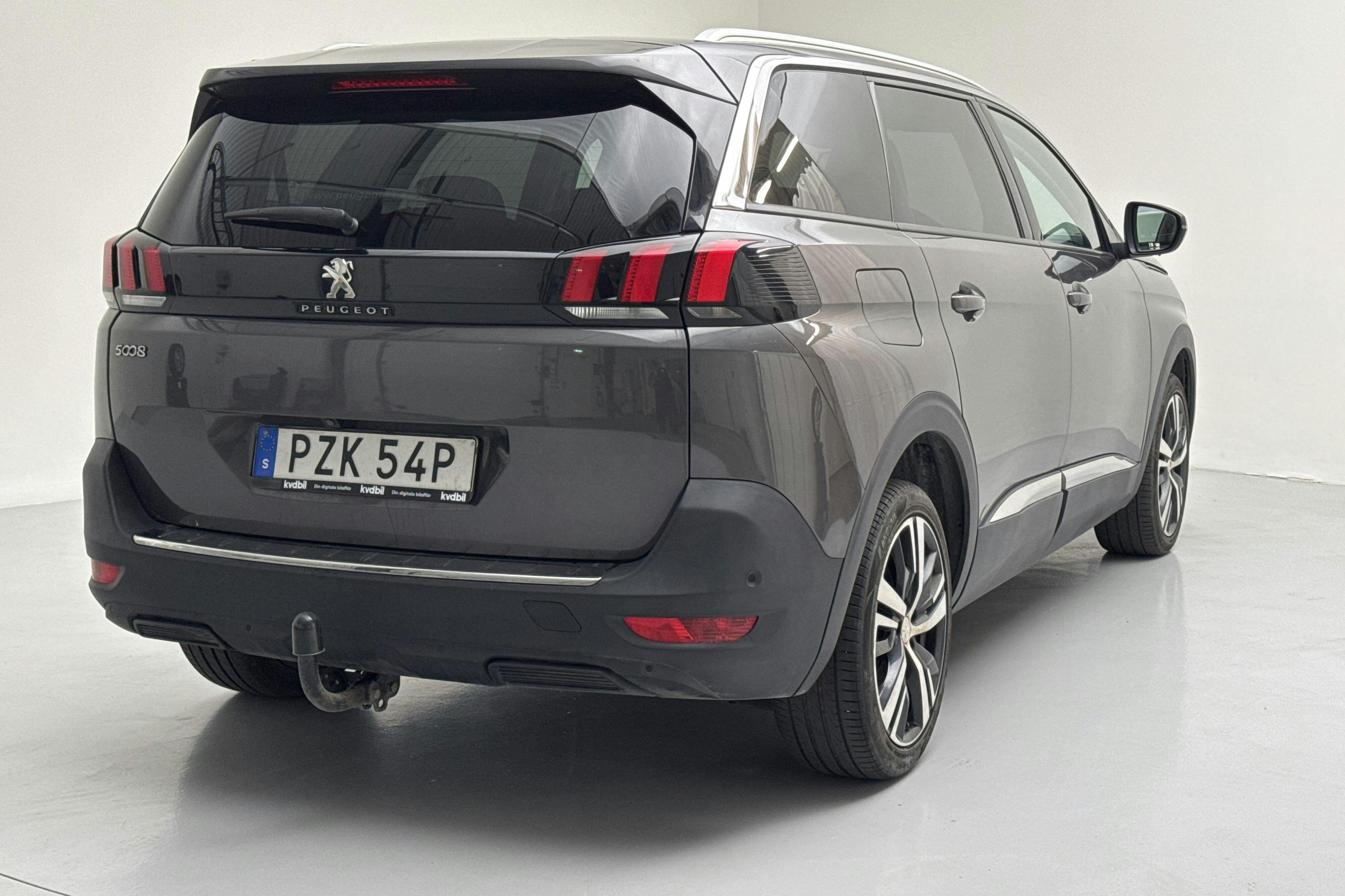 Peugeot 5008 1.2 PureTech (130hk) - 15 735 mil - Automat - Dark Grey - 2019