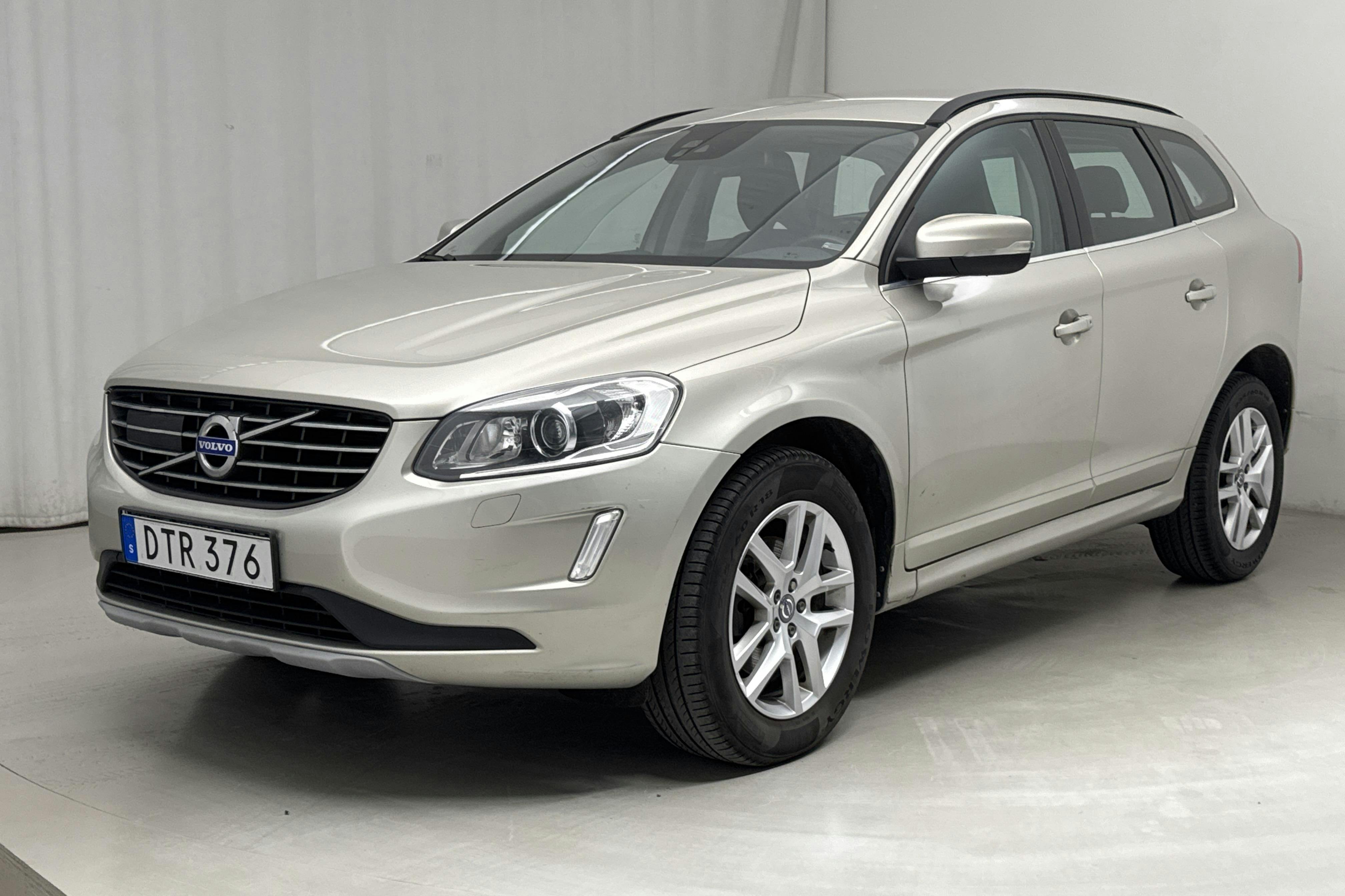 Volvo XC60 D4 2WD (190hk) - 149 360 km - Automatic - Light Brown - 2017