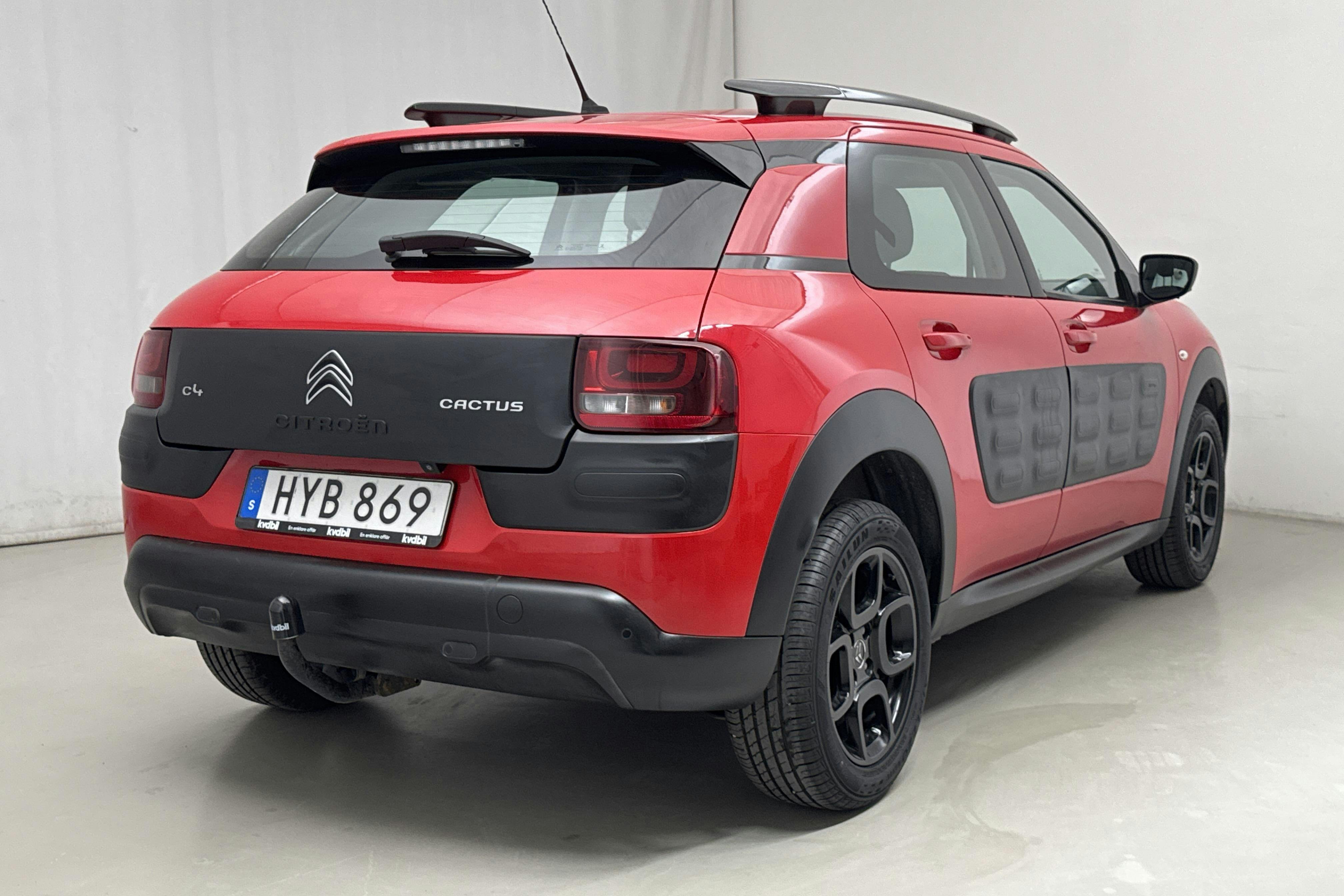 Citroën C4 Cactus PureTech (82hk) - 8 778 mil - Manuell - röd - 2015