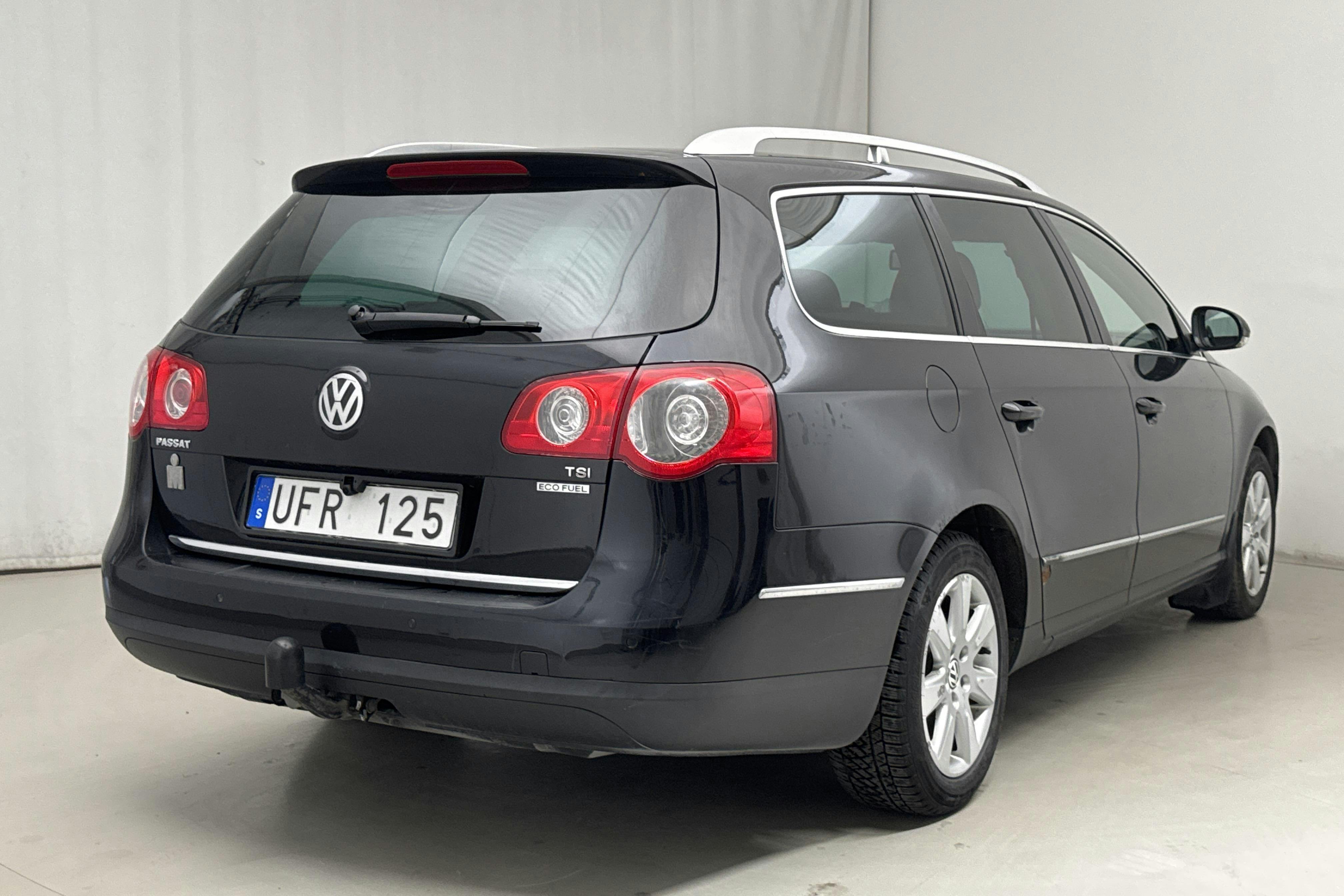 VW Passat 1.4 TSI EcoFuel Variant (150hk) - 23 026 mil - Automat - svart - 2010