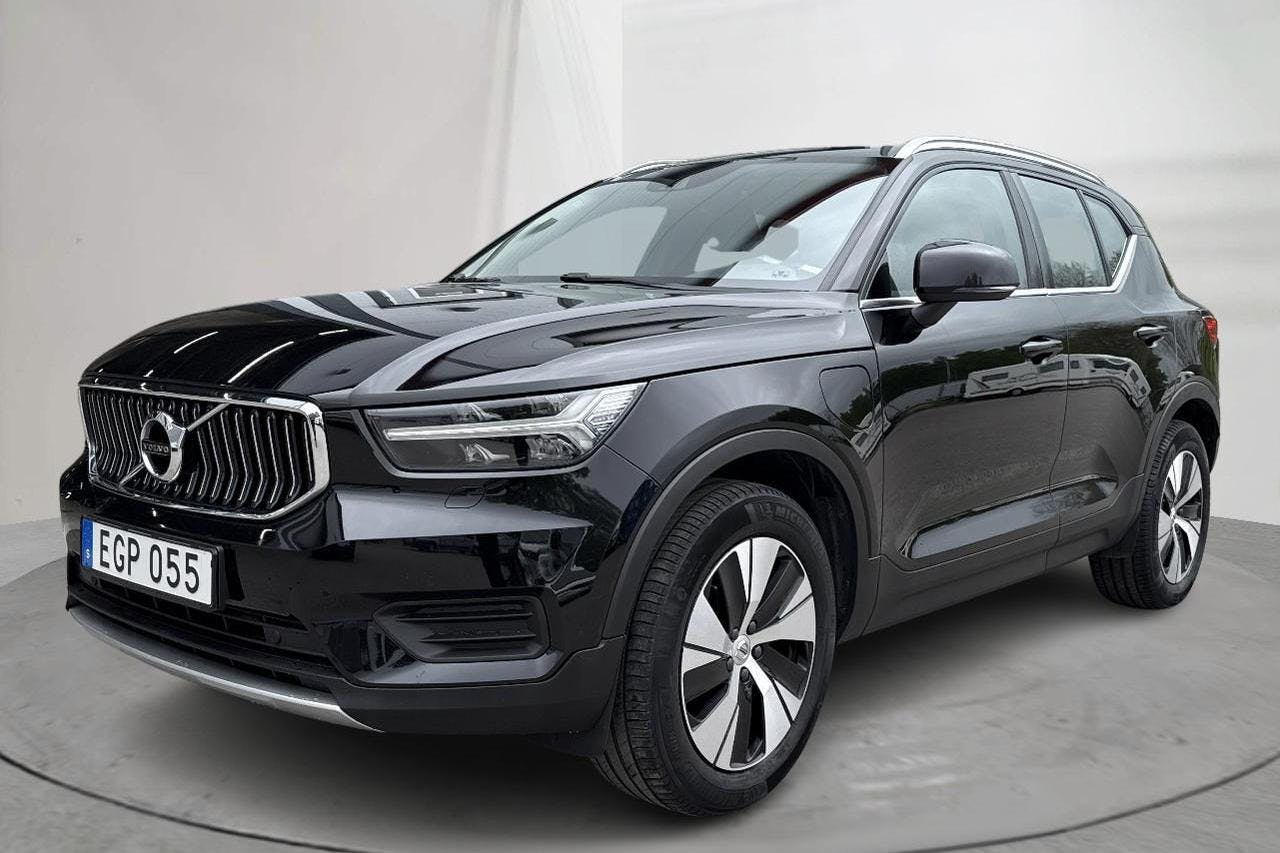 Volvo XC40 T4 2WD Twin Engine (211hk) - 6 217 mil - Automat - svart - 2022