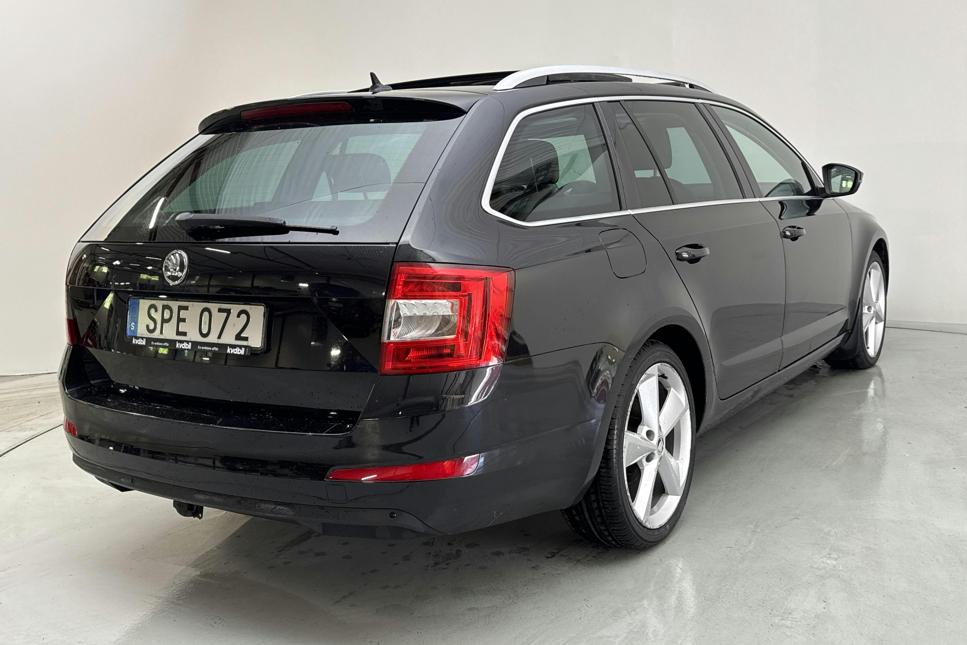 Skoda Octavia III 1.8 TSI Combi (180hk) - 20 291 mil - Automat - svart - 2015