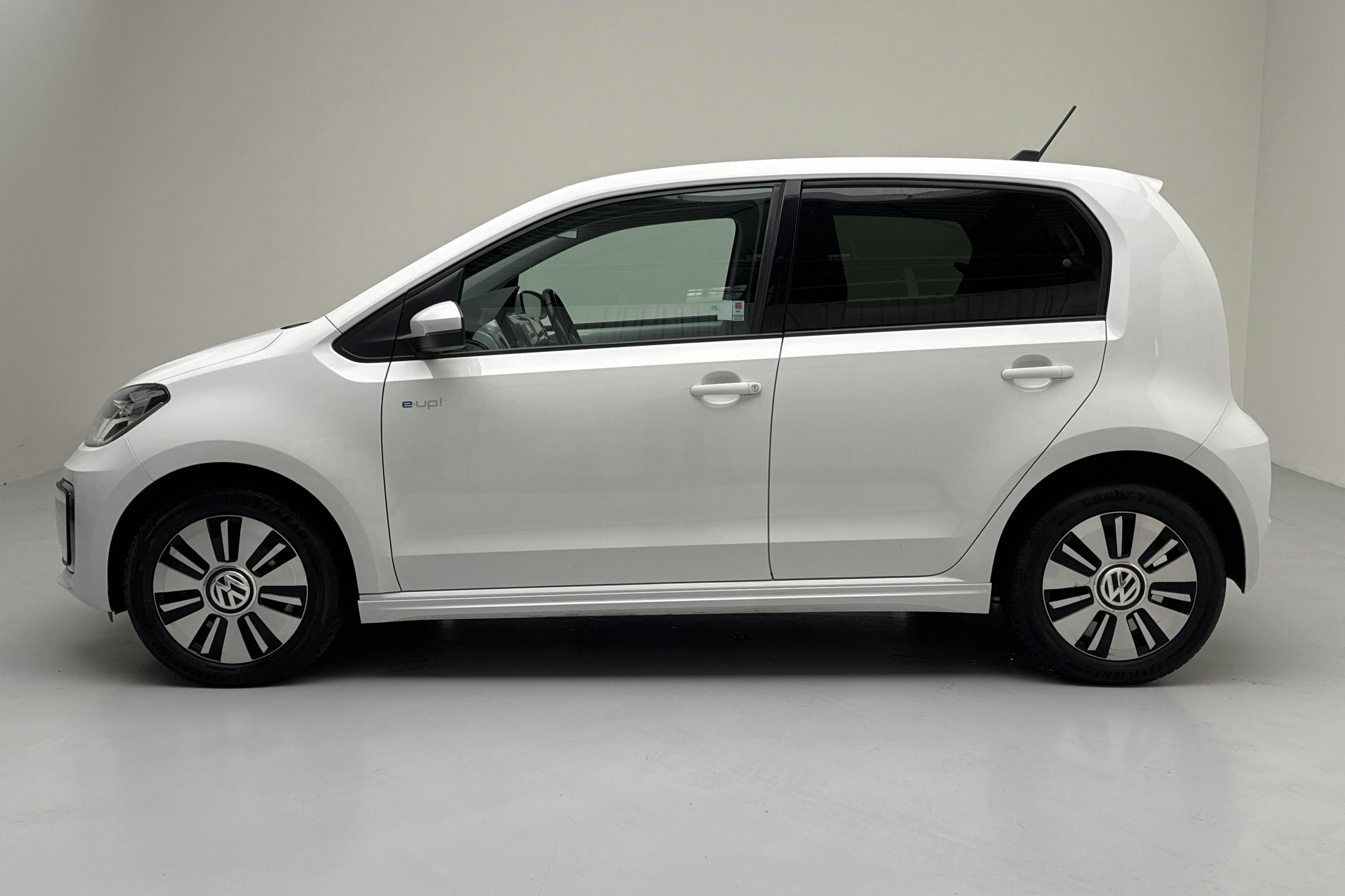 VW e-up! (83hk) - 2 172 mil - Automat - vit - 2017