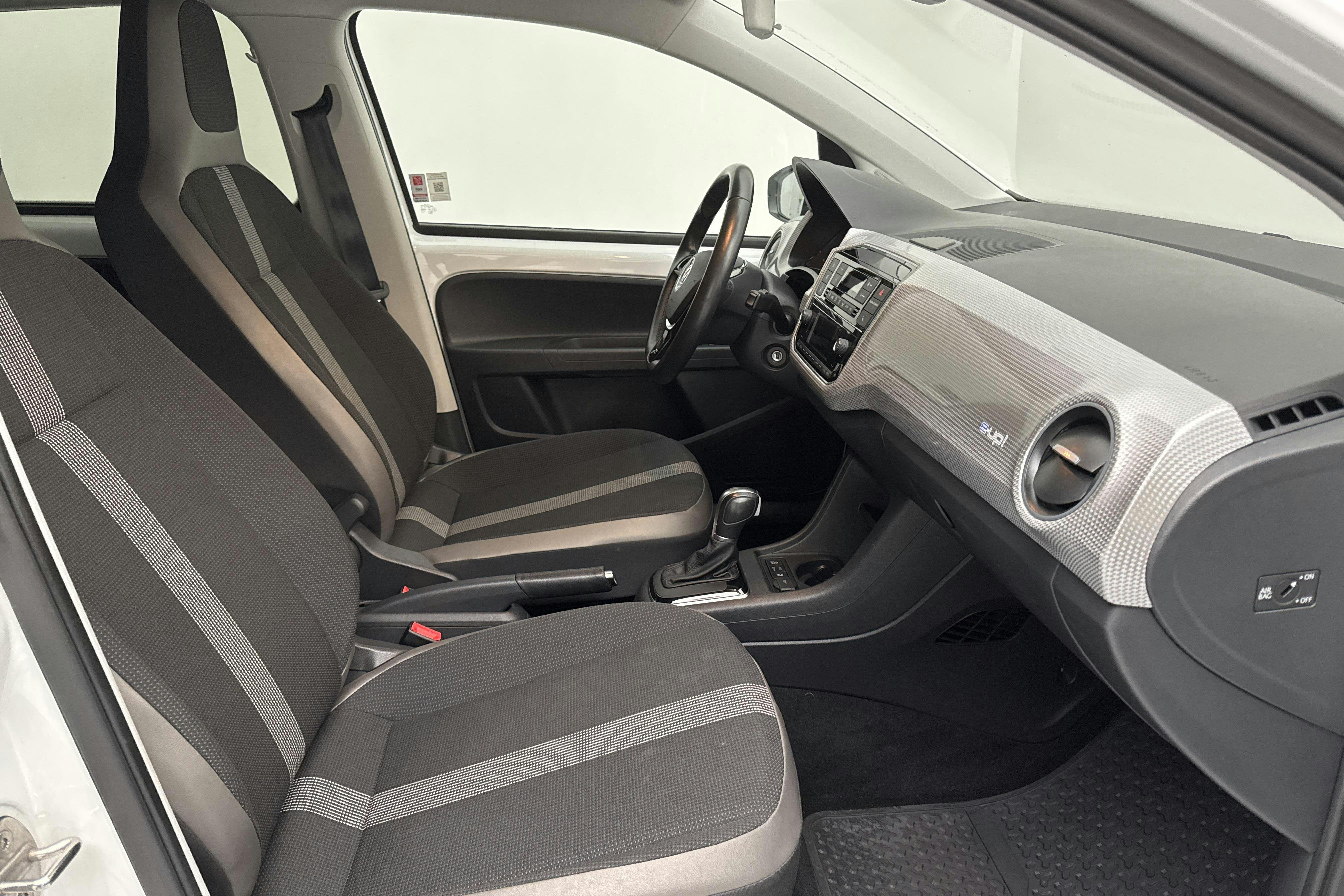 VW e-up! (83hk) - 2 172 mil - Automat - vit - 2017