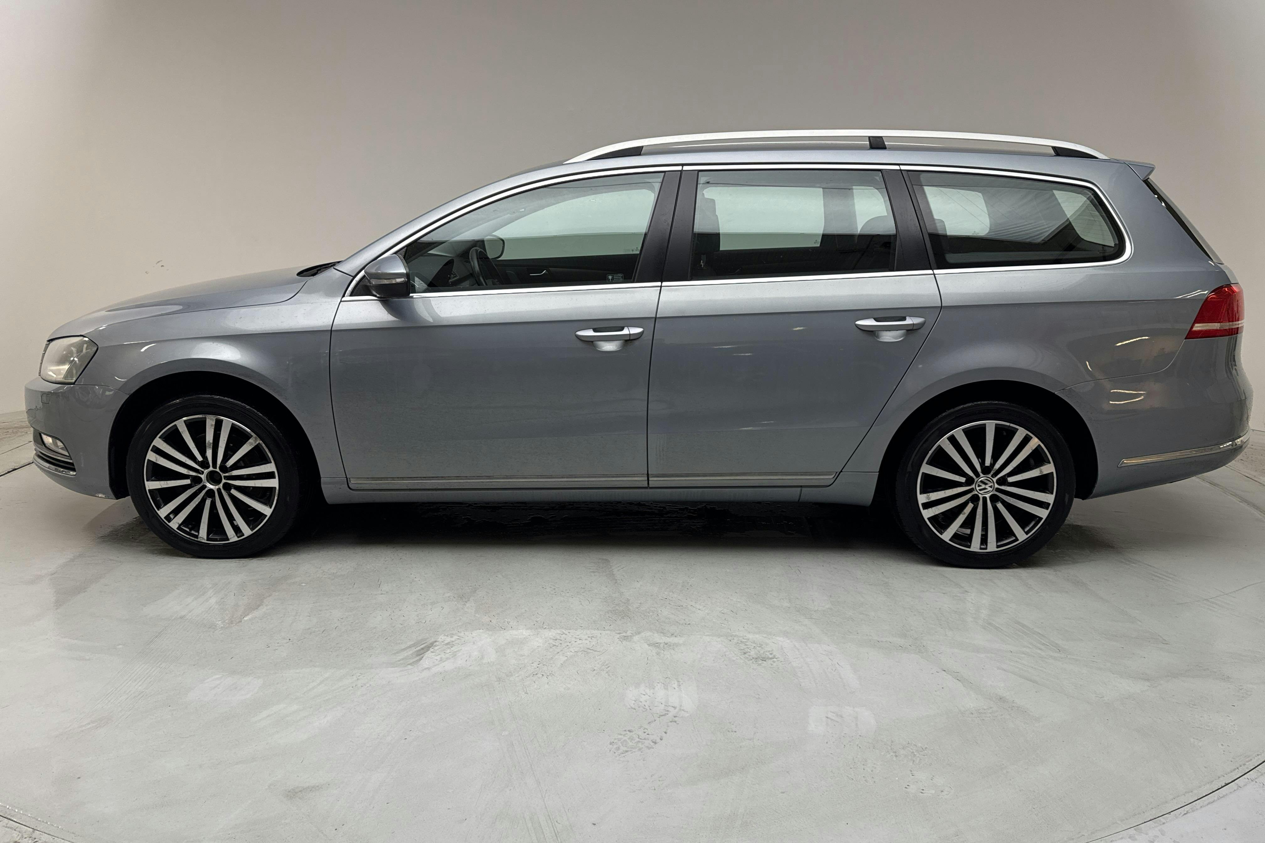 VW Passat 1.4 TSI EcoFuel Variant (150hk) - 15 138 mil - Manuell - Light Grey - 2012