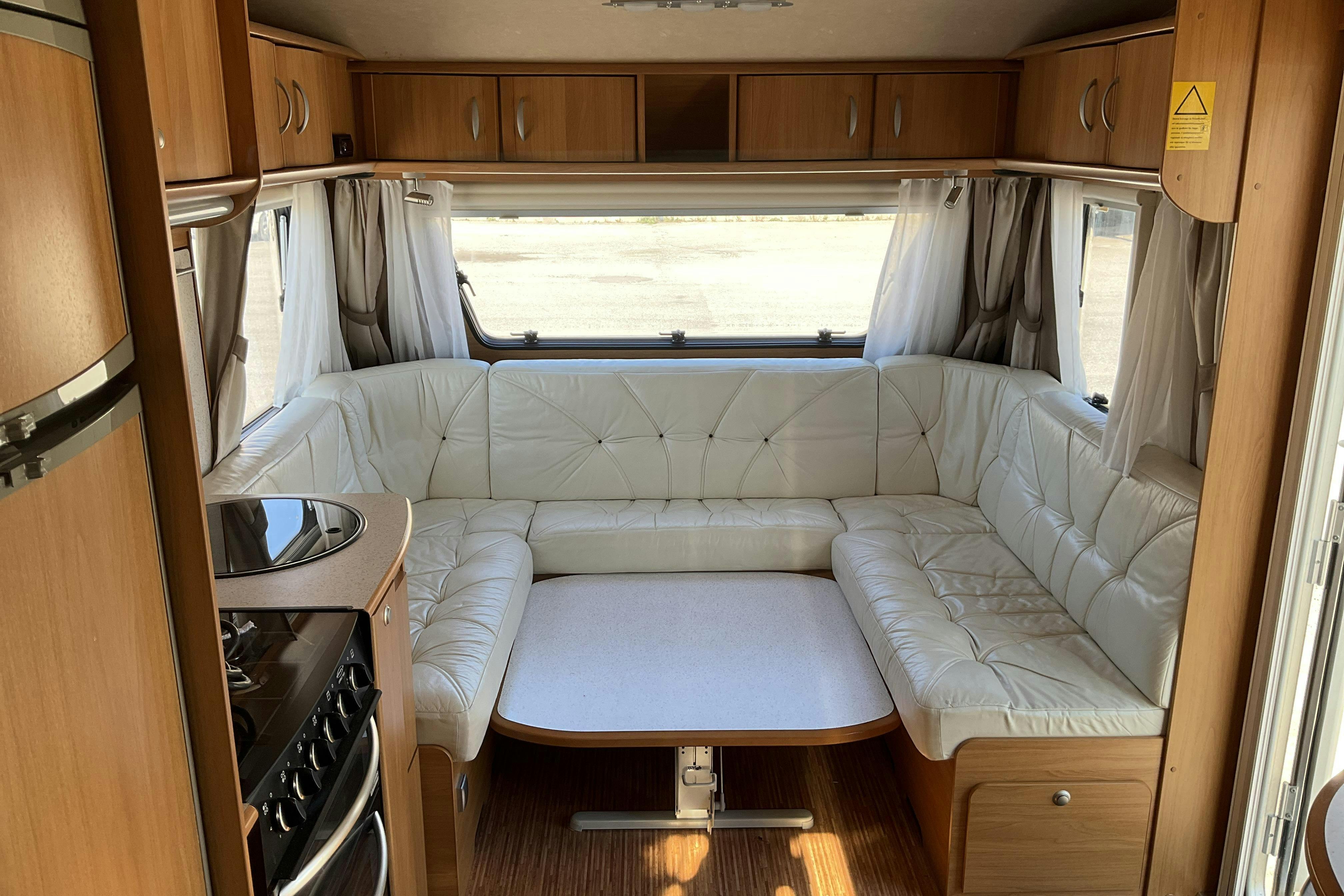 ADRIA CLASSICA 743 UT Husvagn med förtält - 0 km - vit - 2010