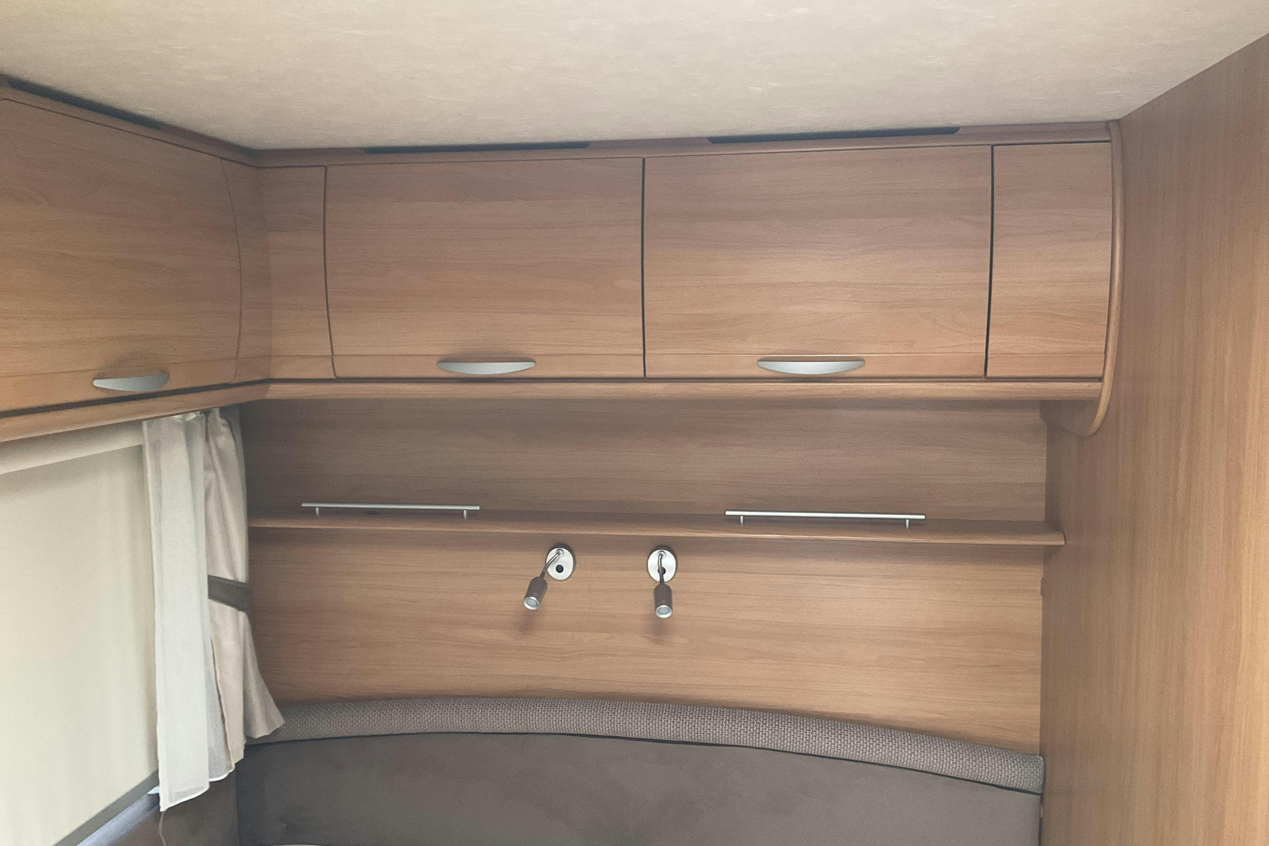 ADRIA CLASSICA 743 UT Husvagn med förtält - 0 km - vit - 2010