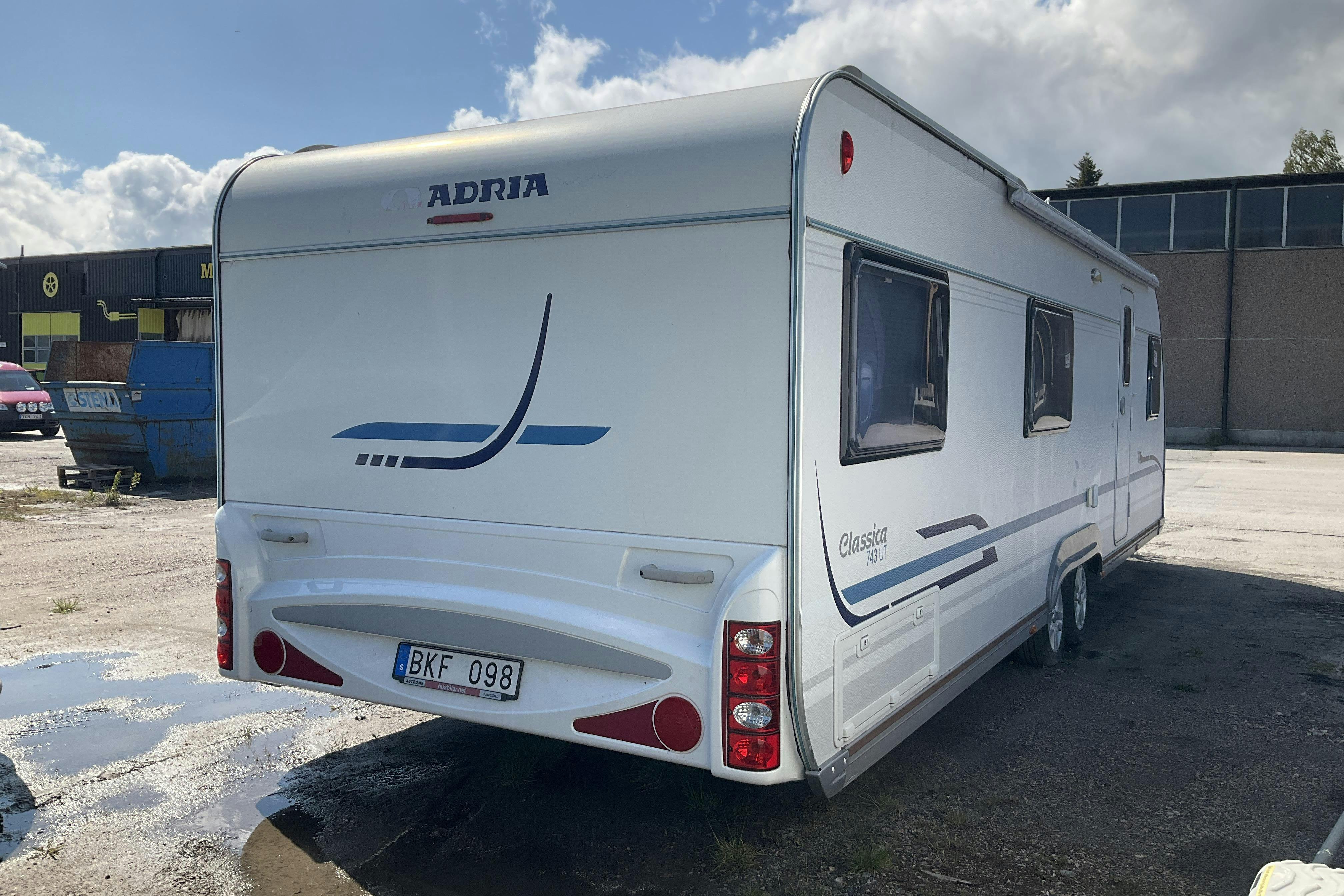 ADRIA CLASSICA 743 UT Husvagn med förtält - 0 km - vit - 2010