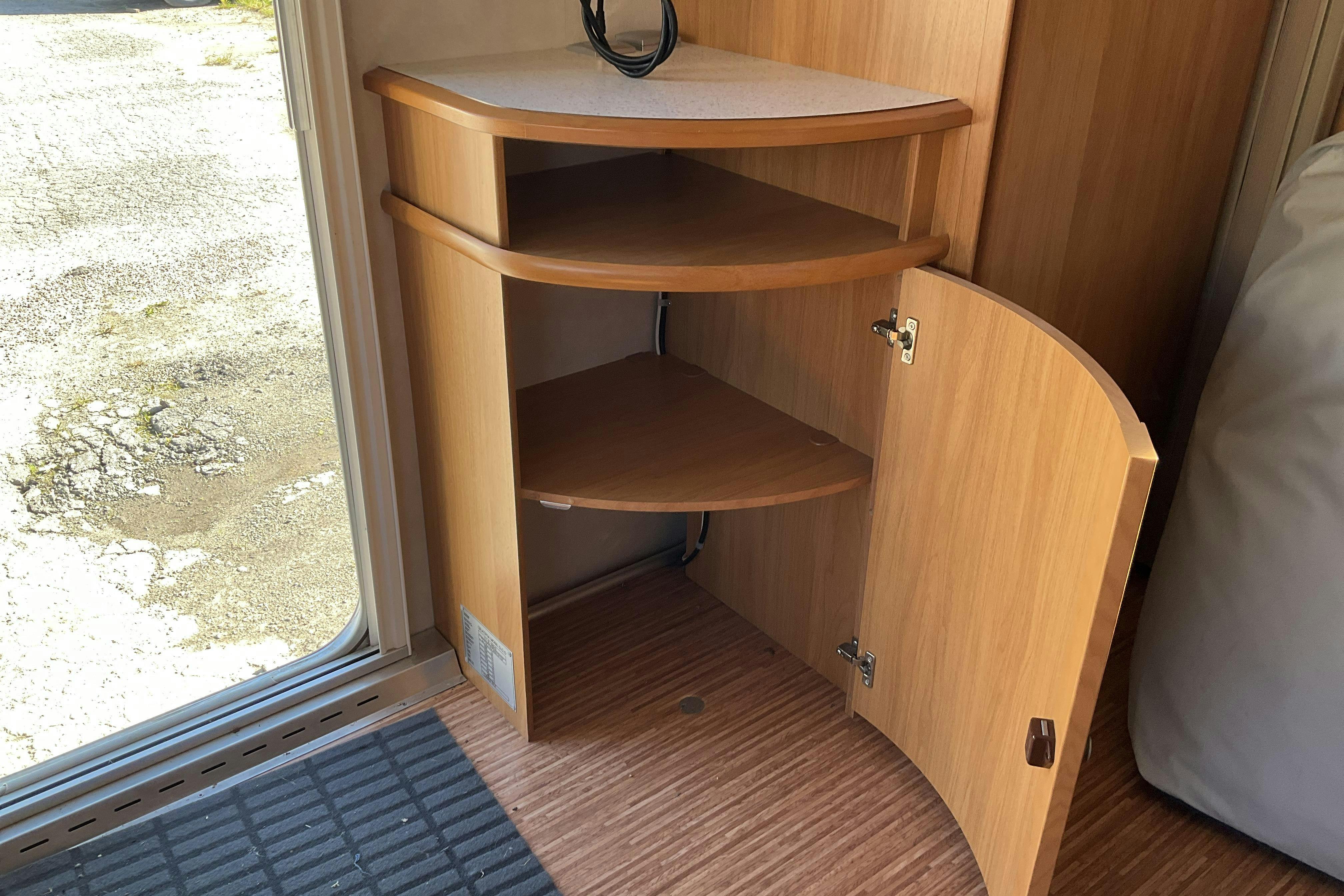 ADRIA CLASSICA 743 UT Husvagn med förtält - 0 km - vit - 2010