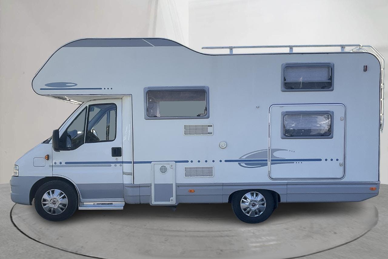 FIAT ADRIA ADRIATIK S 572DK Husbil - 6 075 mil - Manuell - vit - 2004