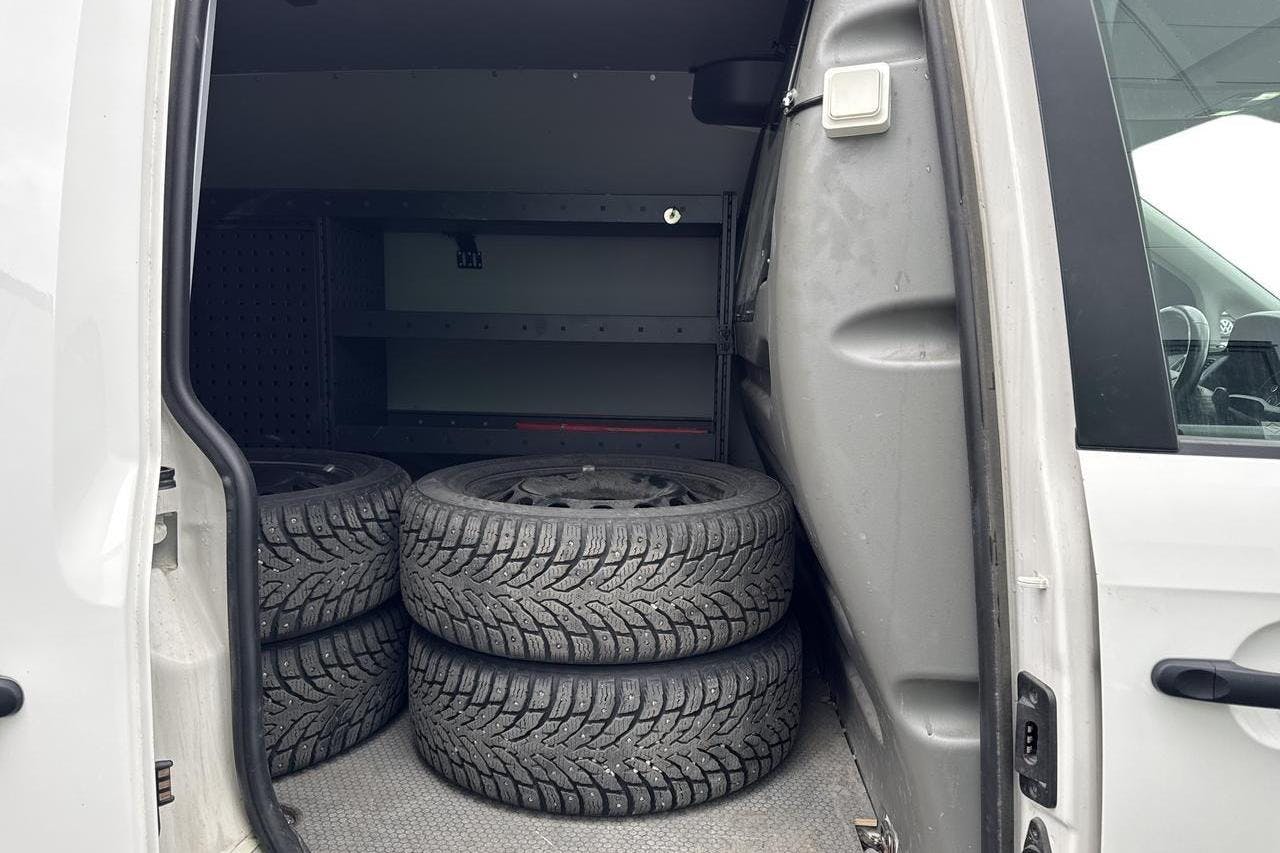 VW Caddy 2.0 TDI Skåp 4MOTION (122hk) - 5 329 mil - Manuell - vit - 2018