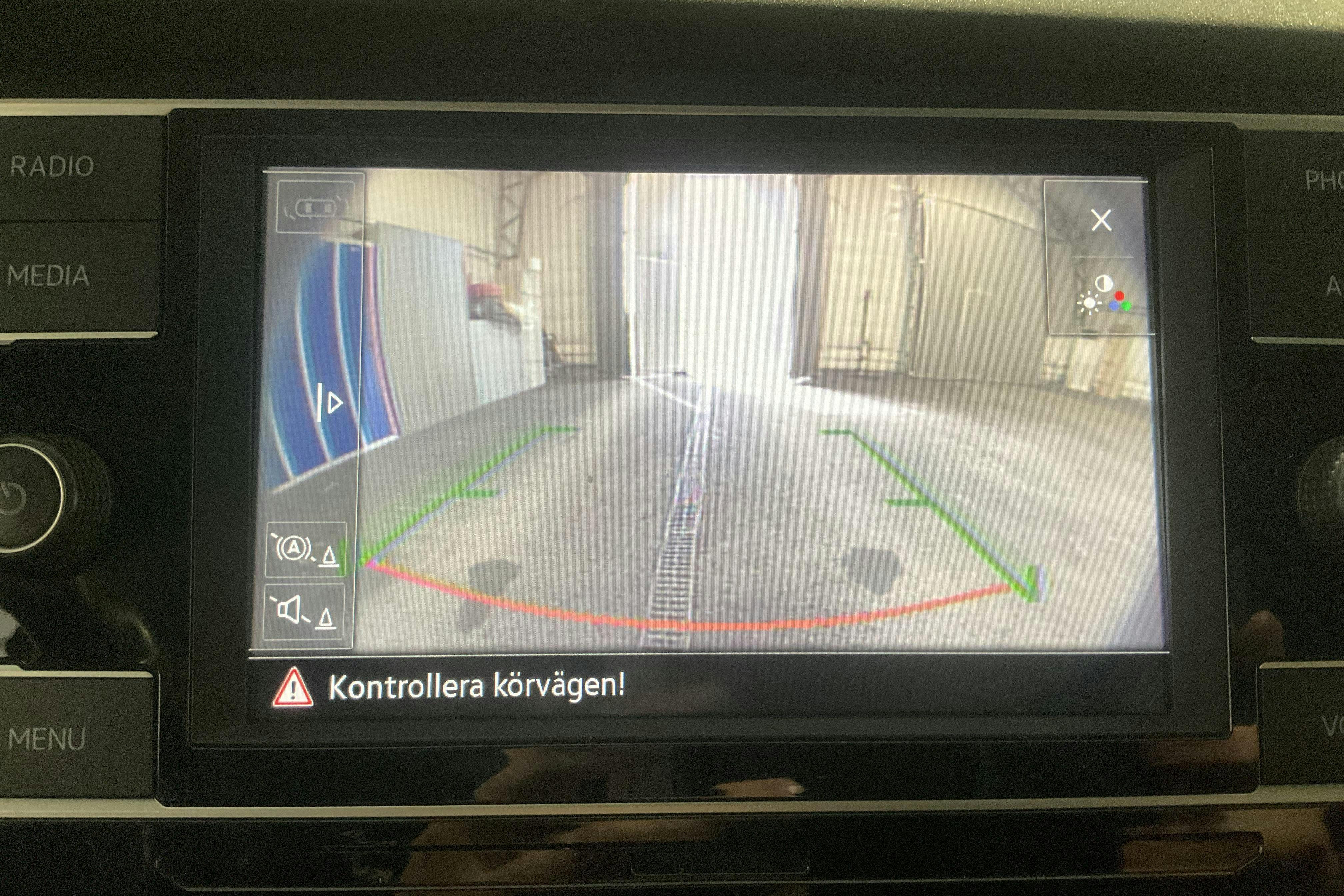 VW Transporter T6 2.0 TDI BMT Skåp (150hk) - 12 541 mil - Automat - svart - 2021