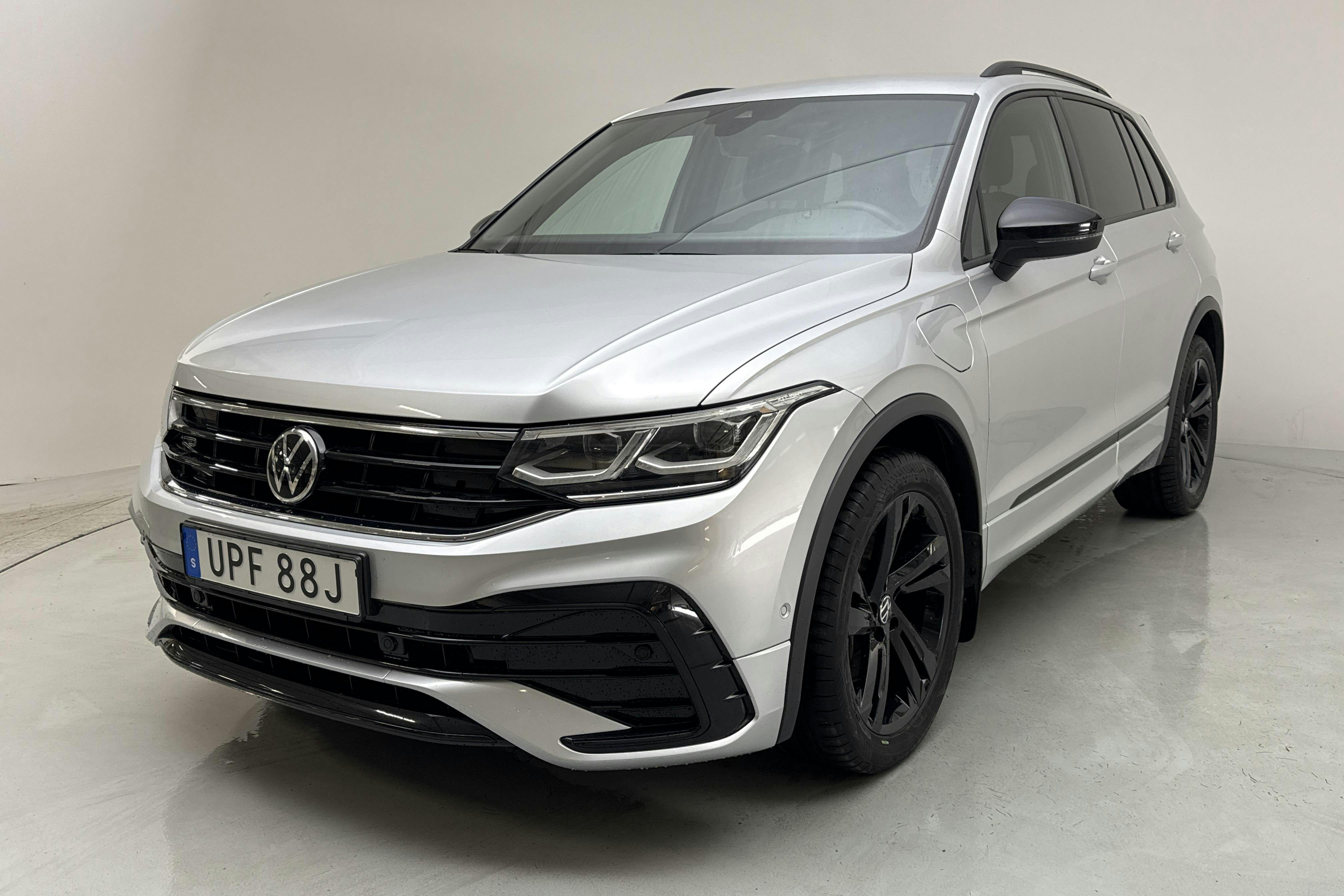 VW Tiguan 1.4 TSI eHybrid (245hk) - 68 570 km - Automatic - silver - 2021