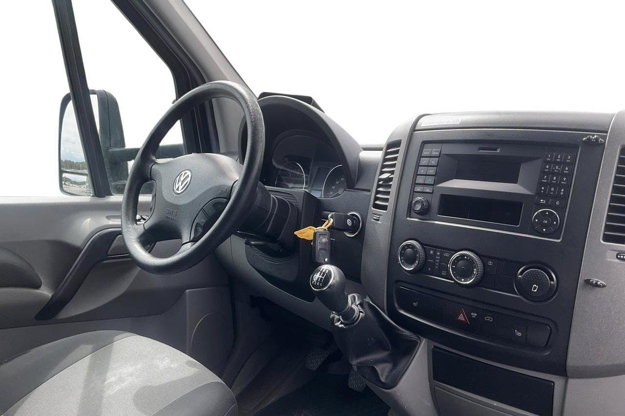 VW Crafter 35 2.0 TDI Volymskåp (163hk) - 10 633 mil - Manuell - svart - 2016