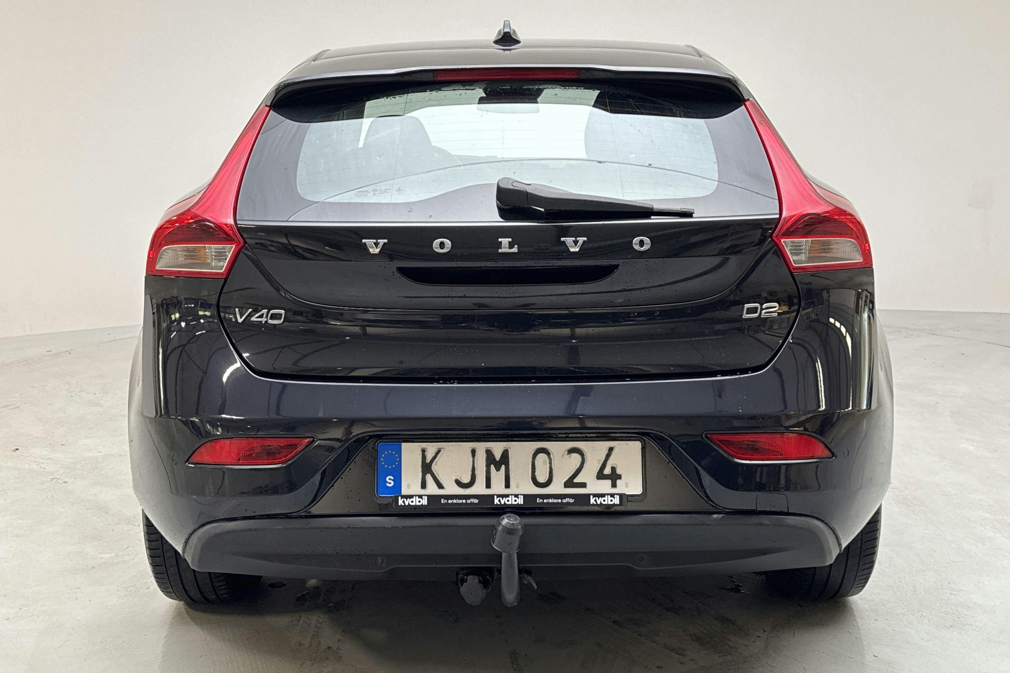 Volvo V40 D2 (115hk) - 18 503 mil - Manuell - svart - 2014