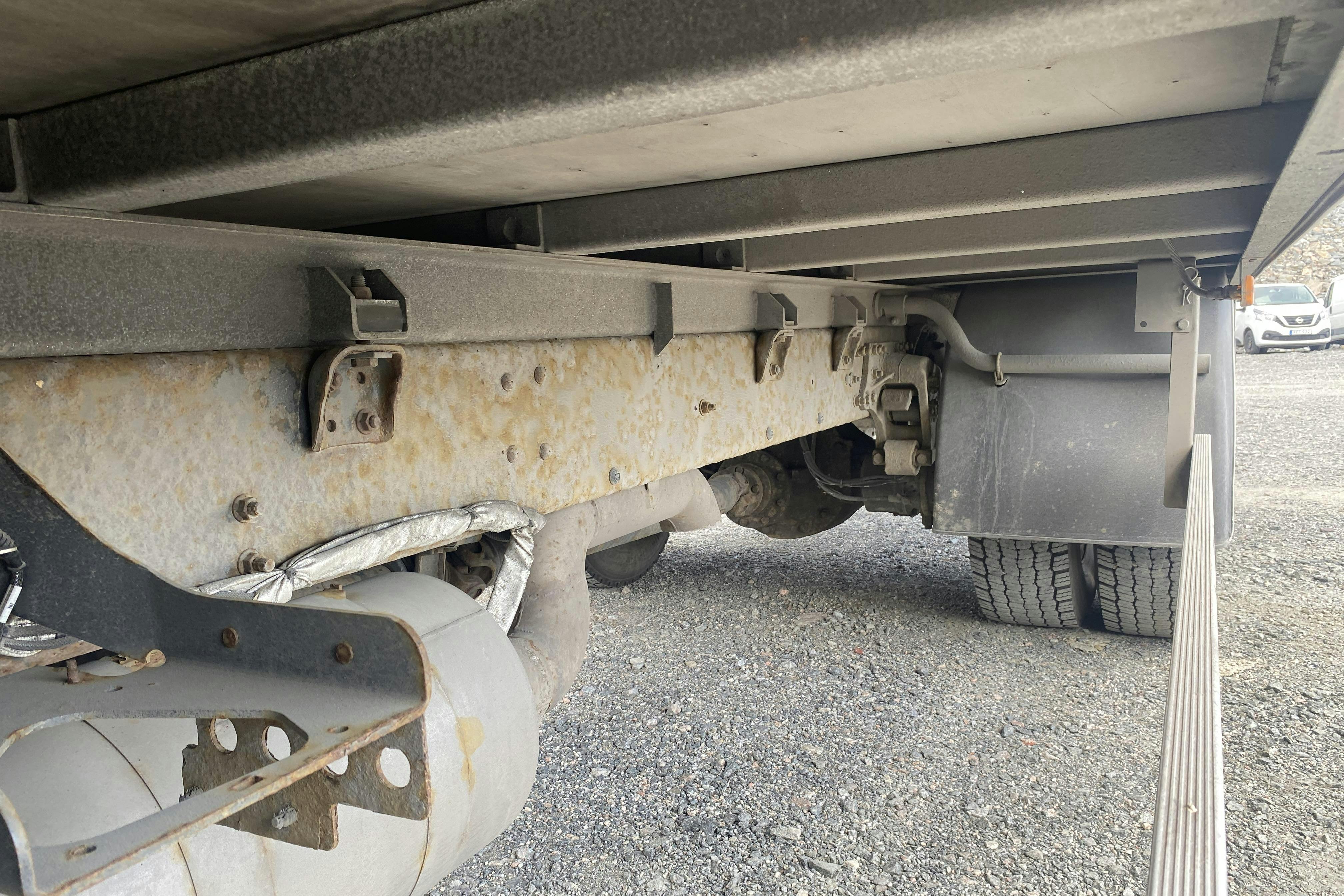VOLVO FL240 - 267 444 km - Automat - vit - 2011