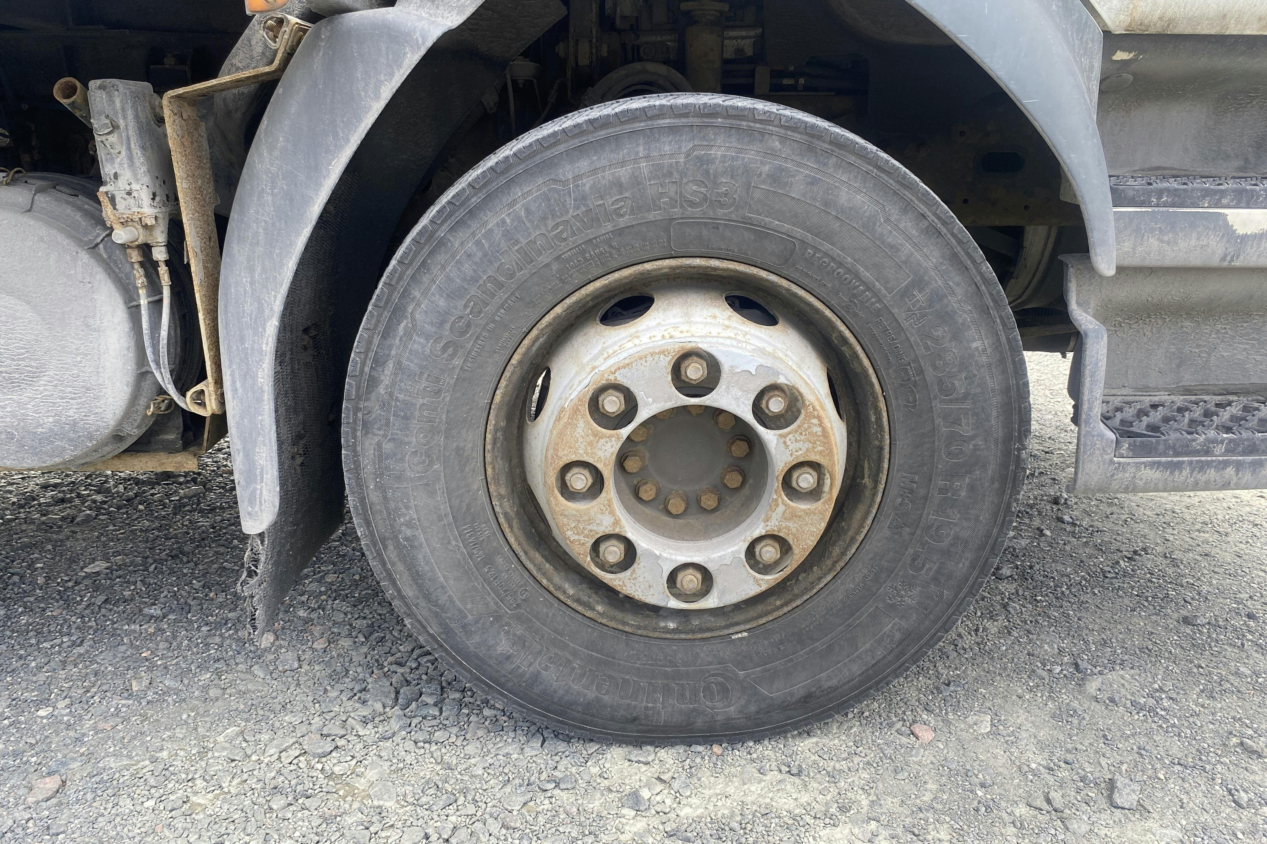 VOLVO FL240 - 267 444 km - Automat - vit - 2011