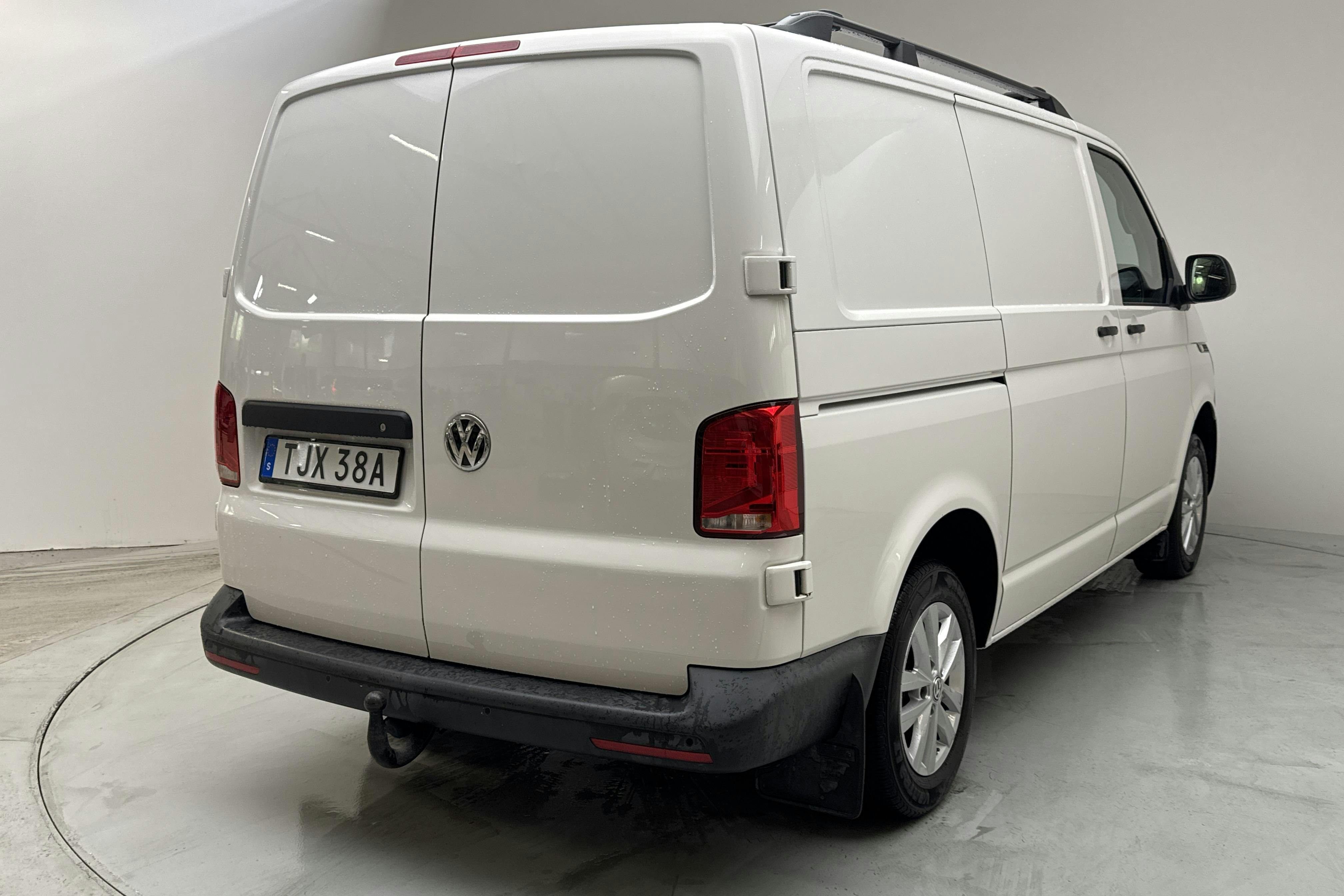 VW Transporter T6 2.0 TDI BMT Skåp (150hk) - 10 931 mil - Automat - vit - 2020