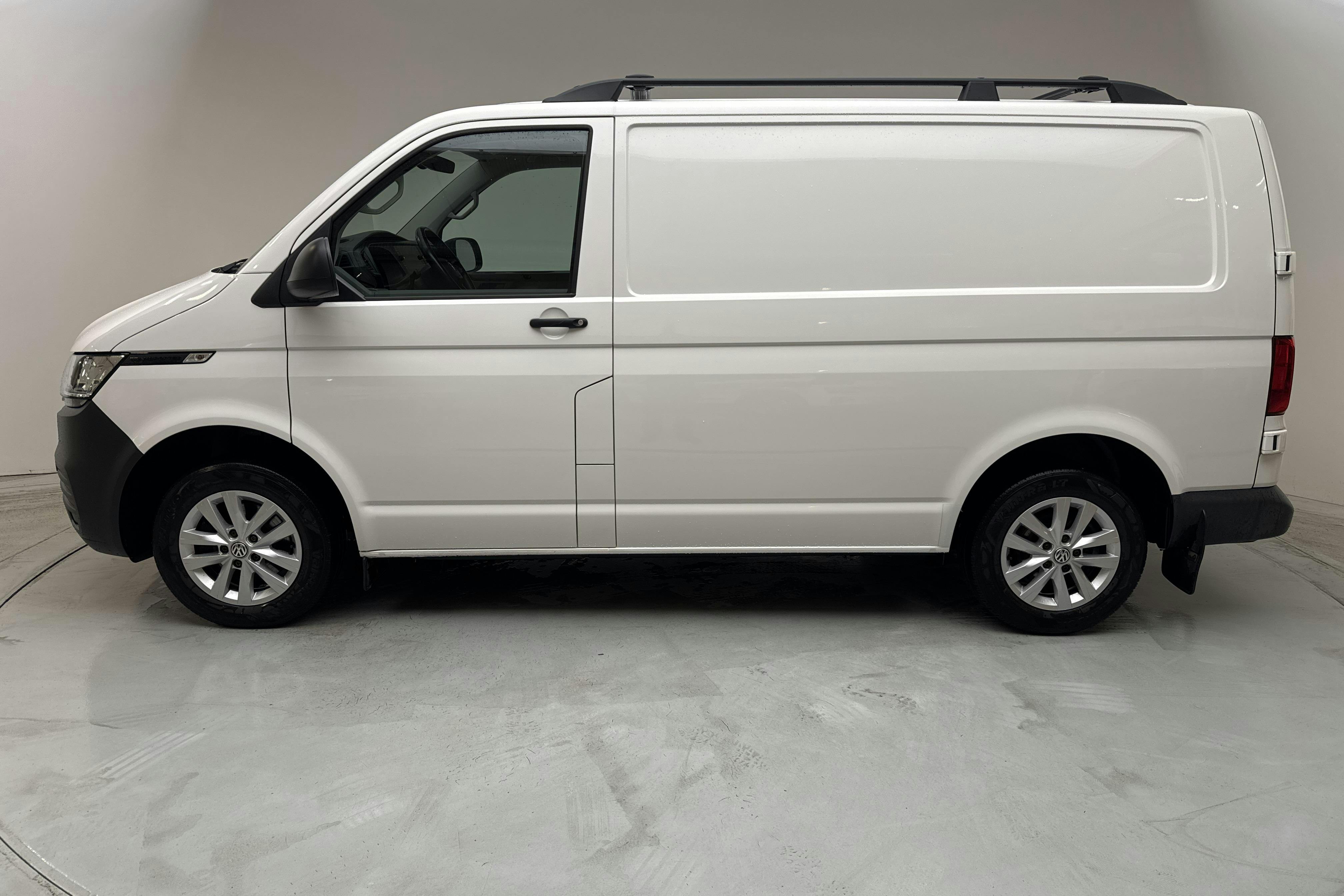 VW Transporter T6 2.0 TDI BMT Skåp (150hk) - 10 931 mil - Automat - vit - 2020