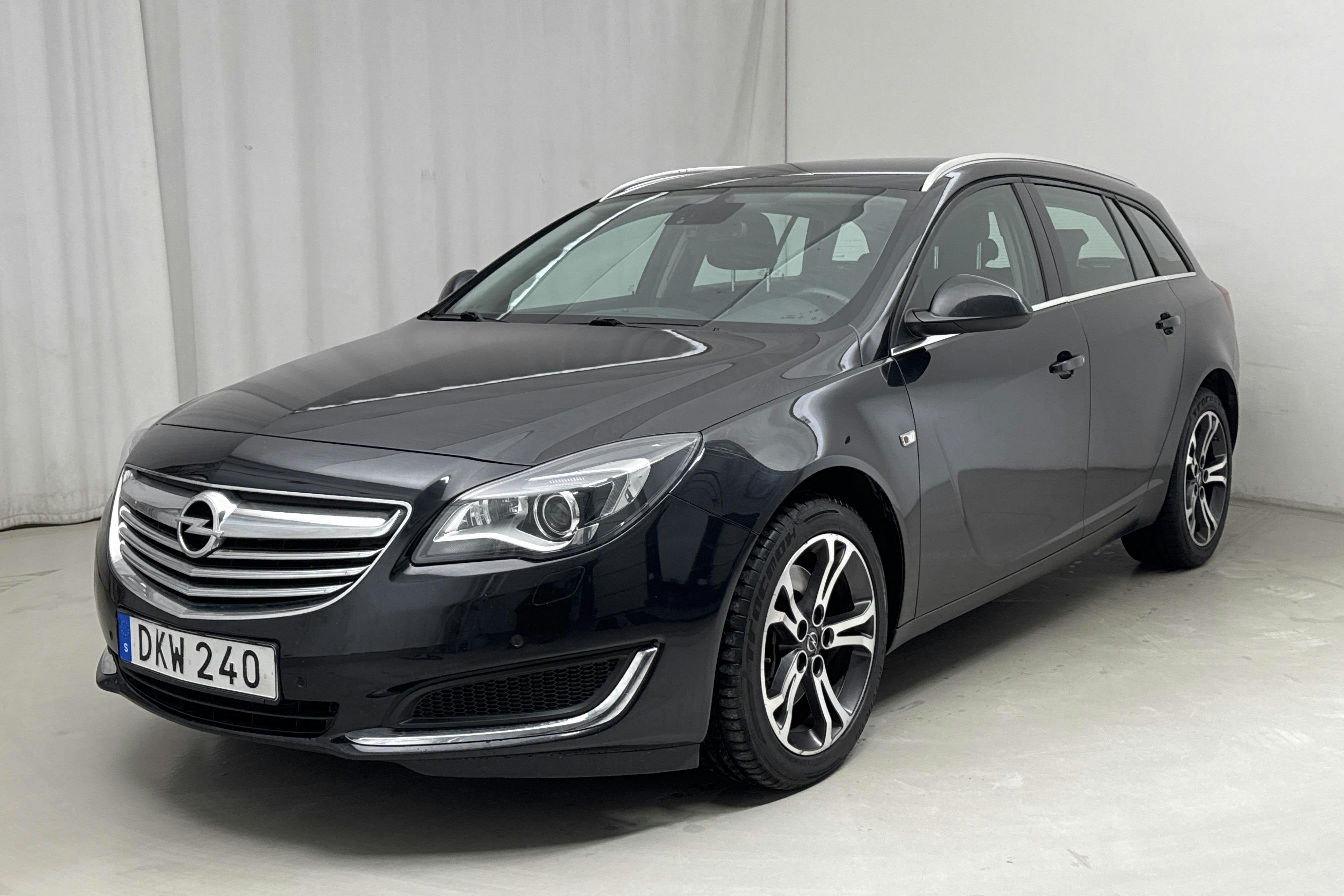 Opel Insignia 2.0 ECOTEC 4x4 Sports Tourer (250hk) - 11 616 mil - Automat - svart - 2014