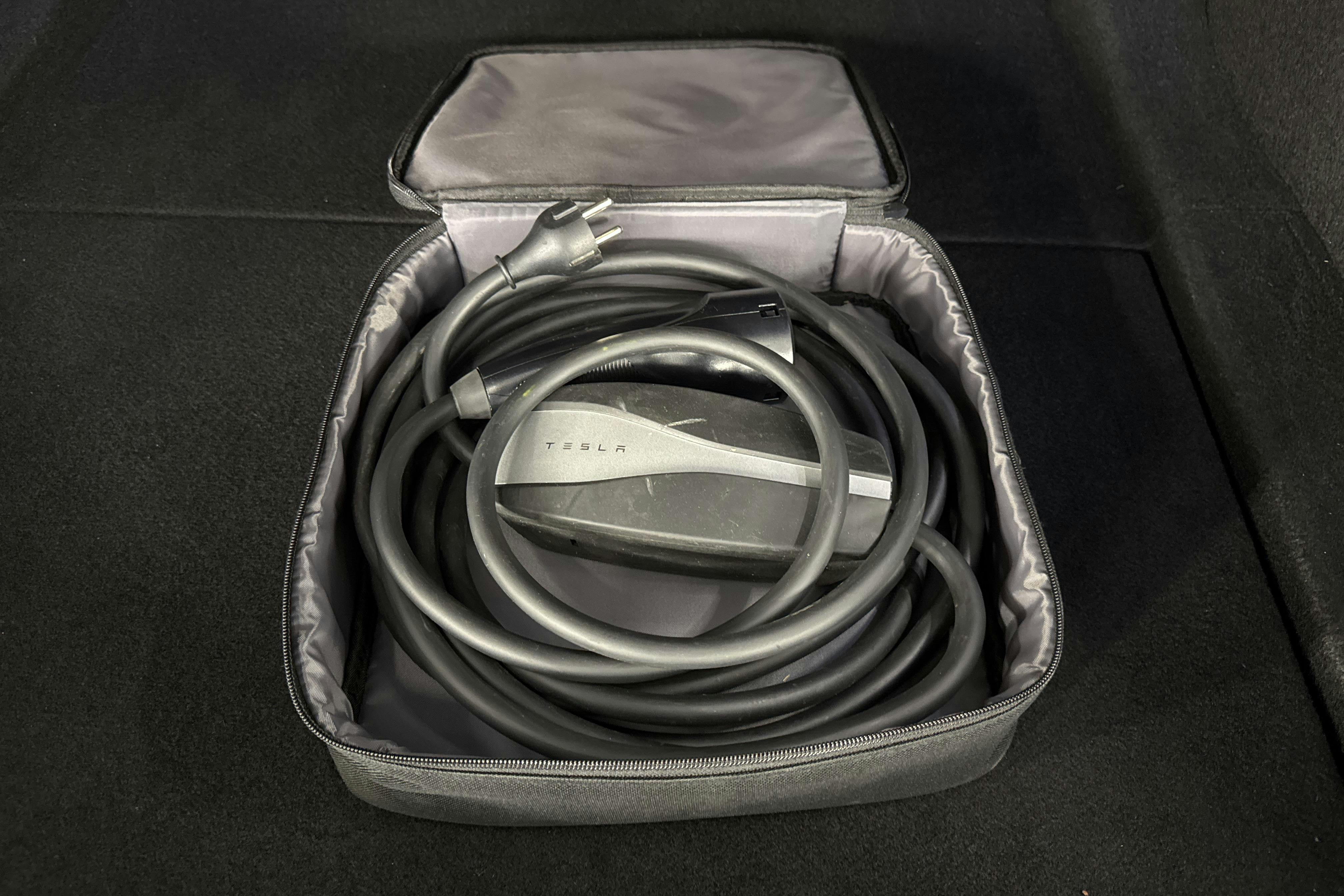 Tesla Model 3 Long Range Dual Motor AWD - 8 468 mil - Automat - vit - 2021
