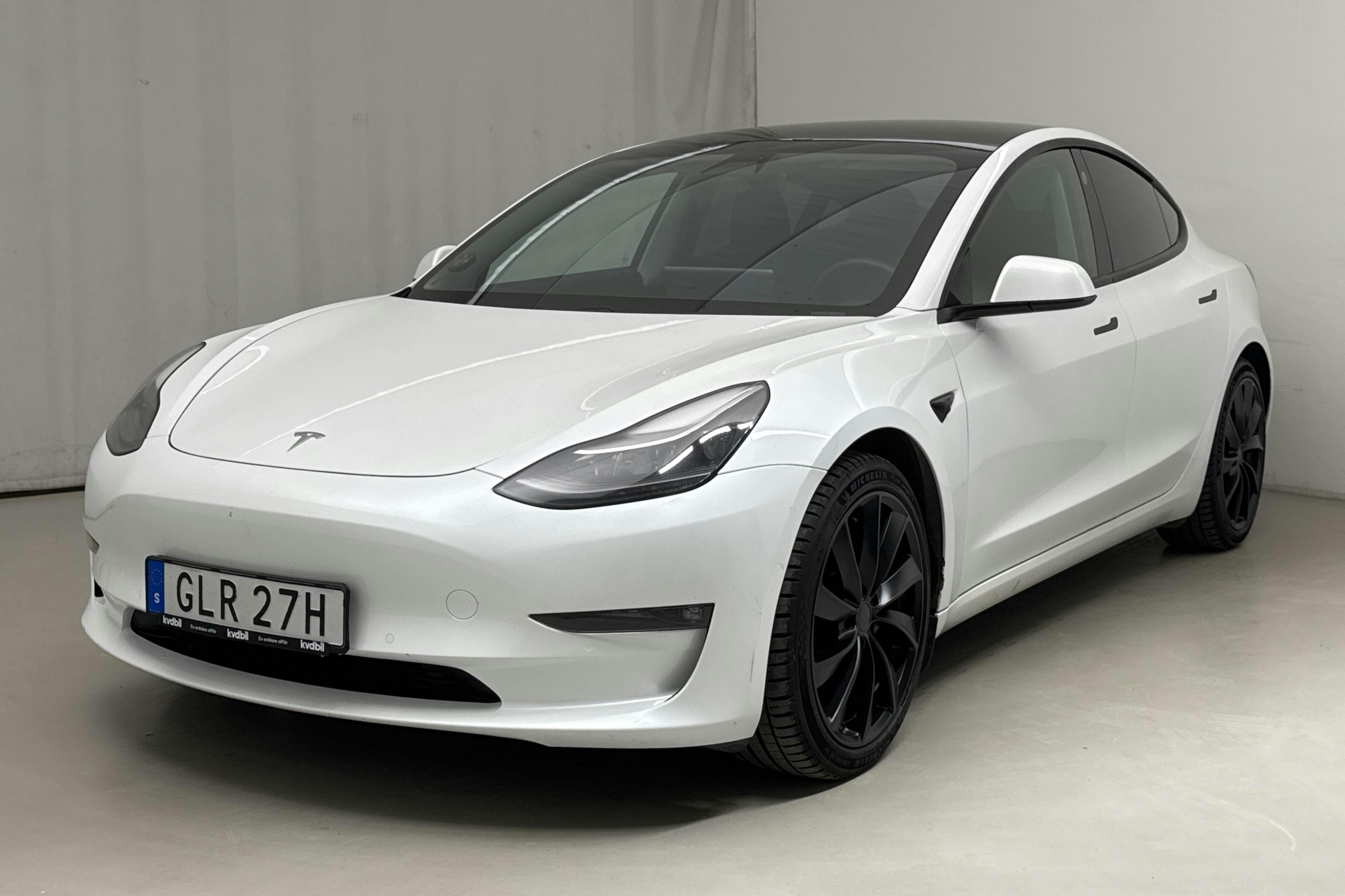 Tesla Model 3 Long Range Dual Motor AWD - 8 468 mil - Automat - vit - 2021