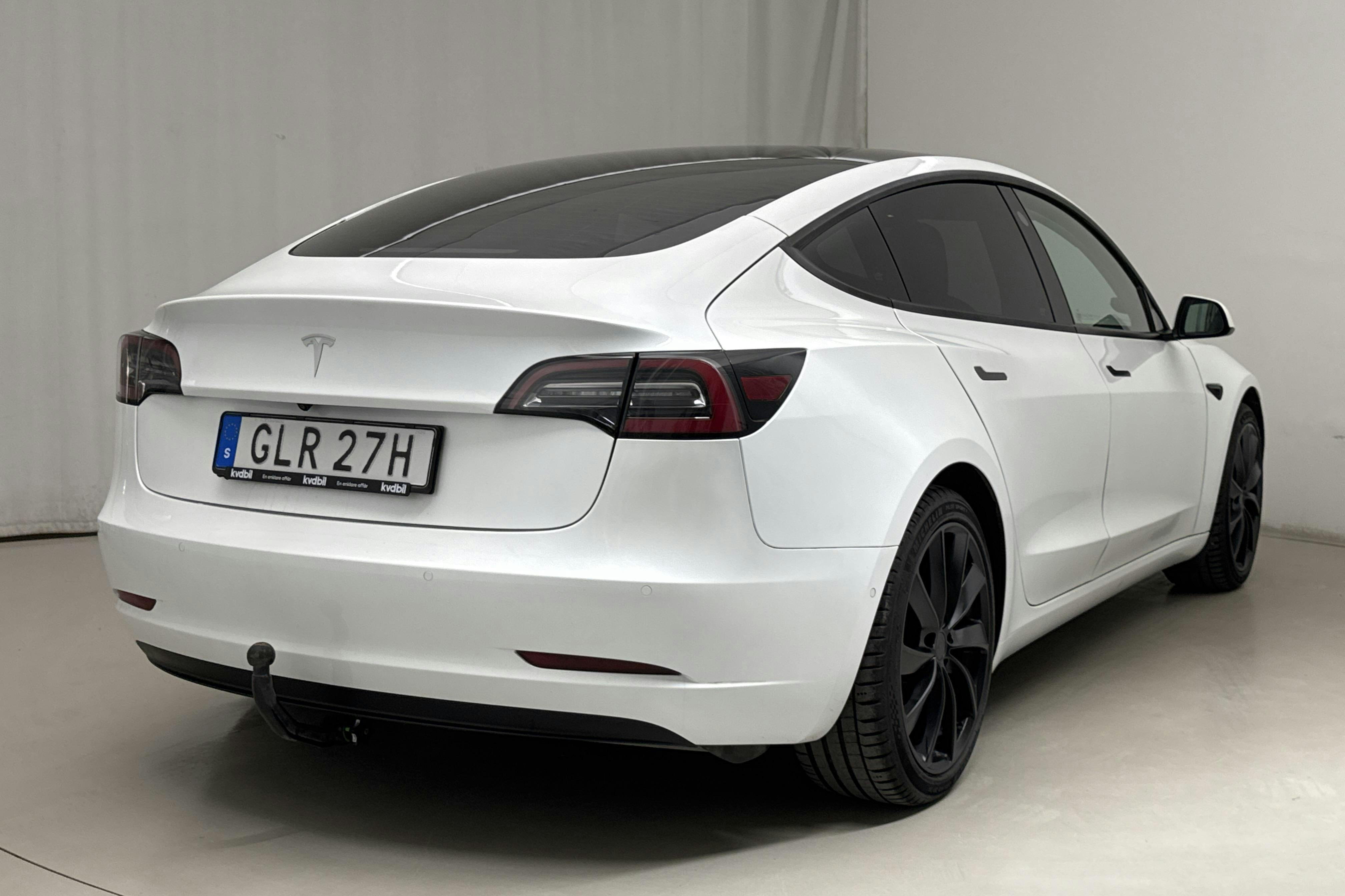 Tesla Model 3 Long Range Dual Motor AWD - 8 468 mil - Automat - vit - 2021
