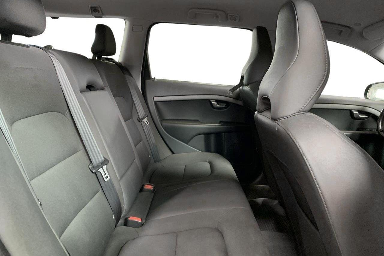 Volvo V70 II 1.6D DRIVe (115hk) - 19 964 mil - Manuell - grå - 2012