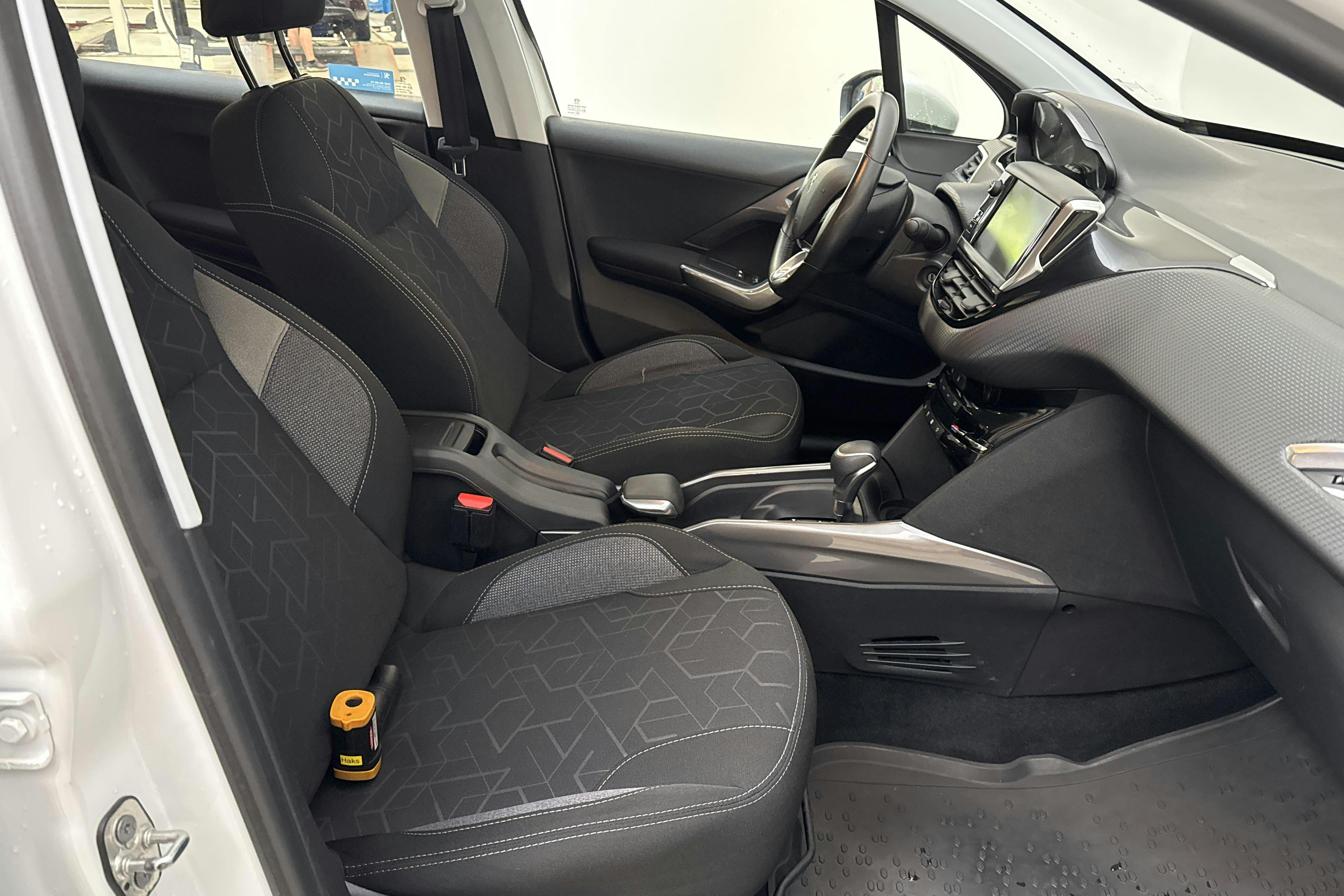 Peugeot 2008 1.2 PureTech (110hk) - 3 919 mil - Automat - 2018