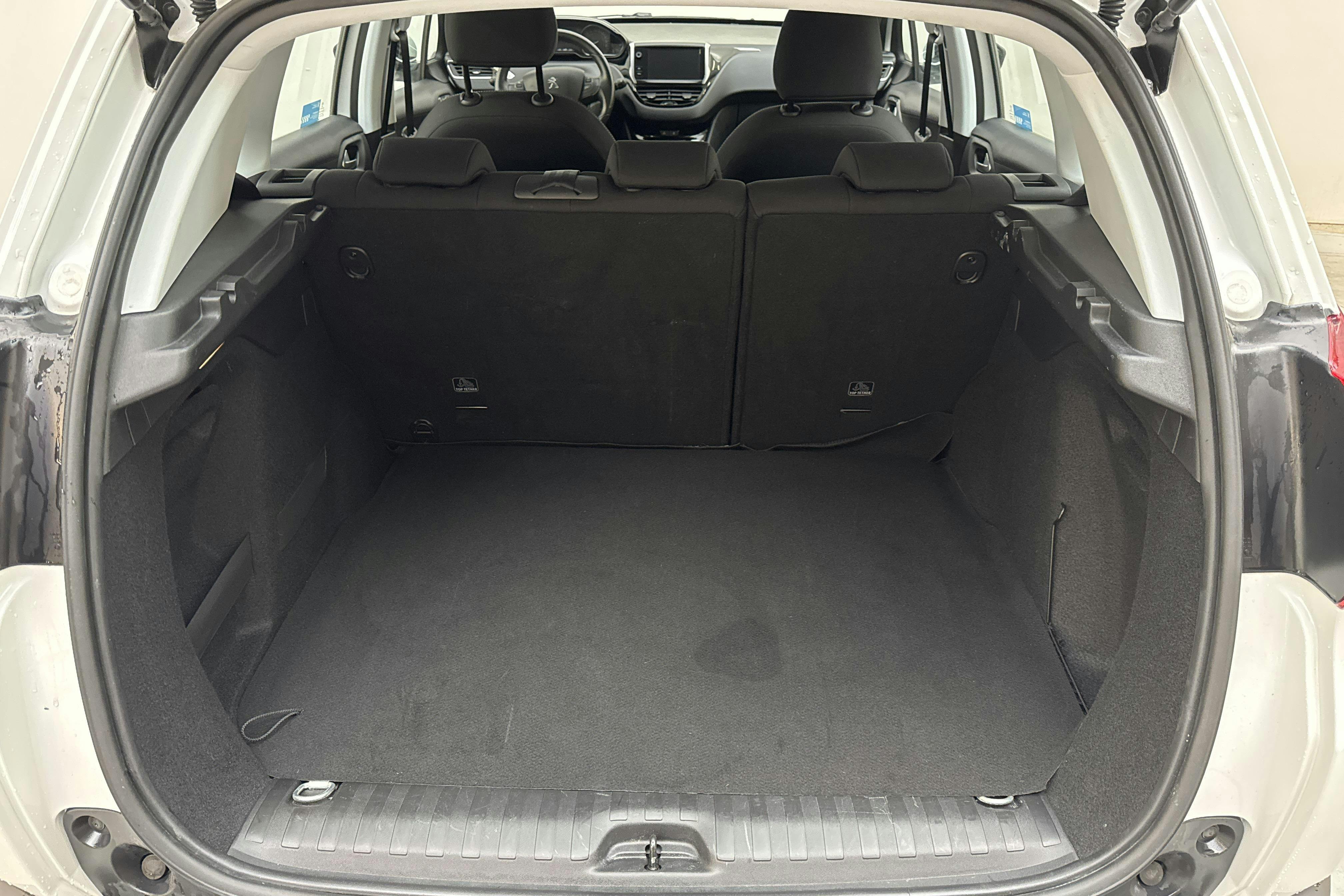 Peugeot 2008 1.2 PureTech (110hk) - 3 919 mil - Automat - 2018