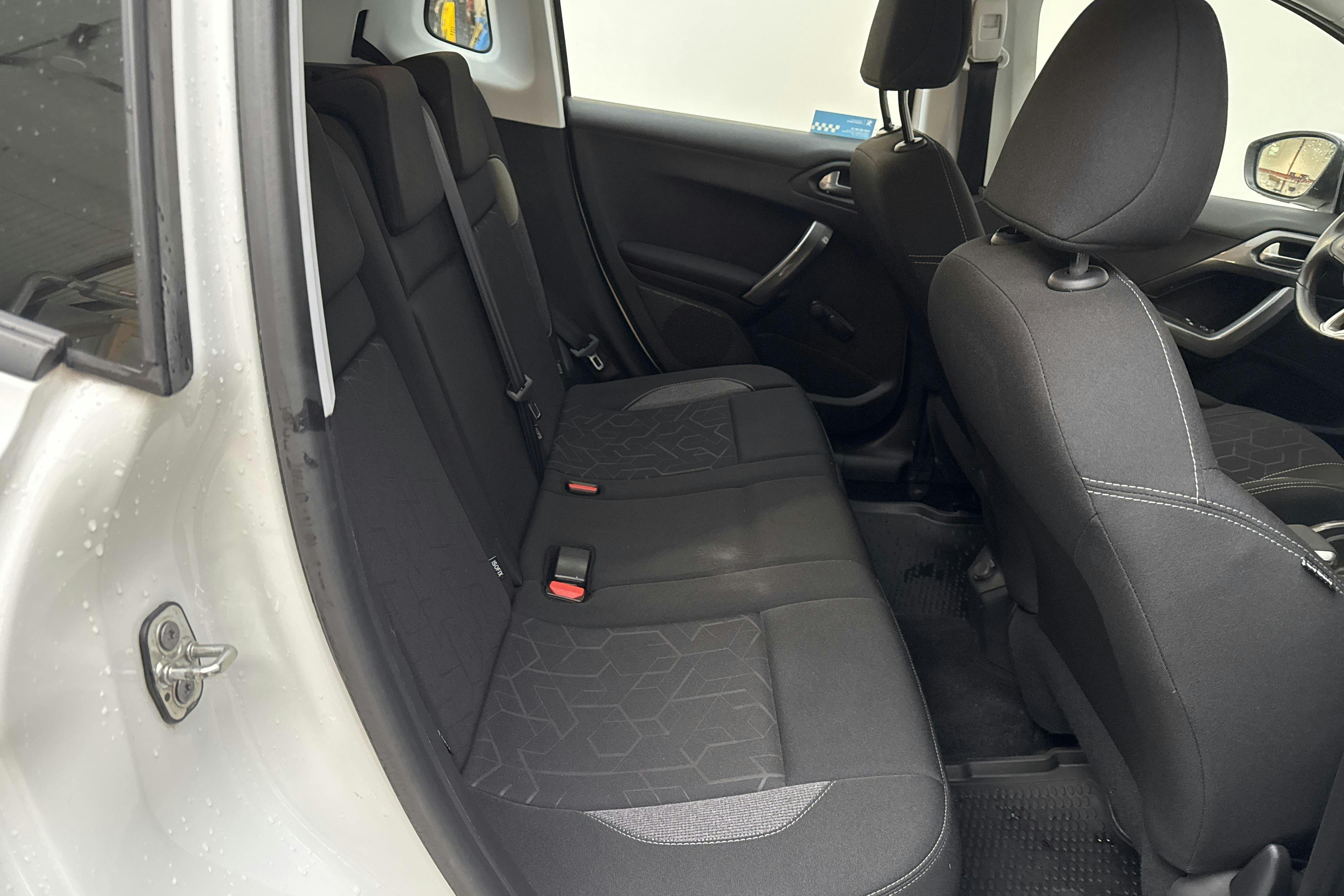 Peugeot 2008 1.2 PureTech (110hk) - 3 919 mil - Automat - 2018