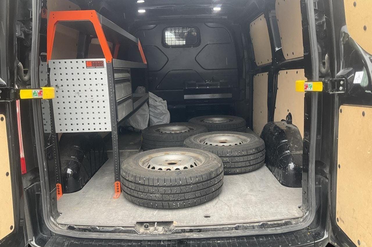 Ford Transit Custom 280 (130hk) - 12 455 mil - Automat - svart - 2019
