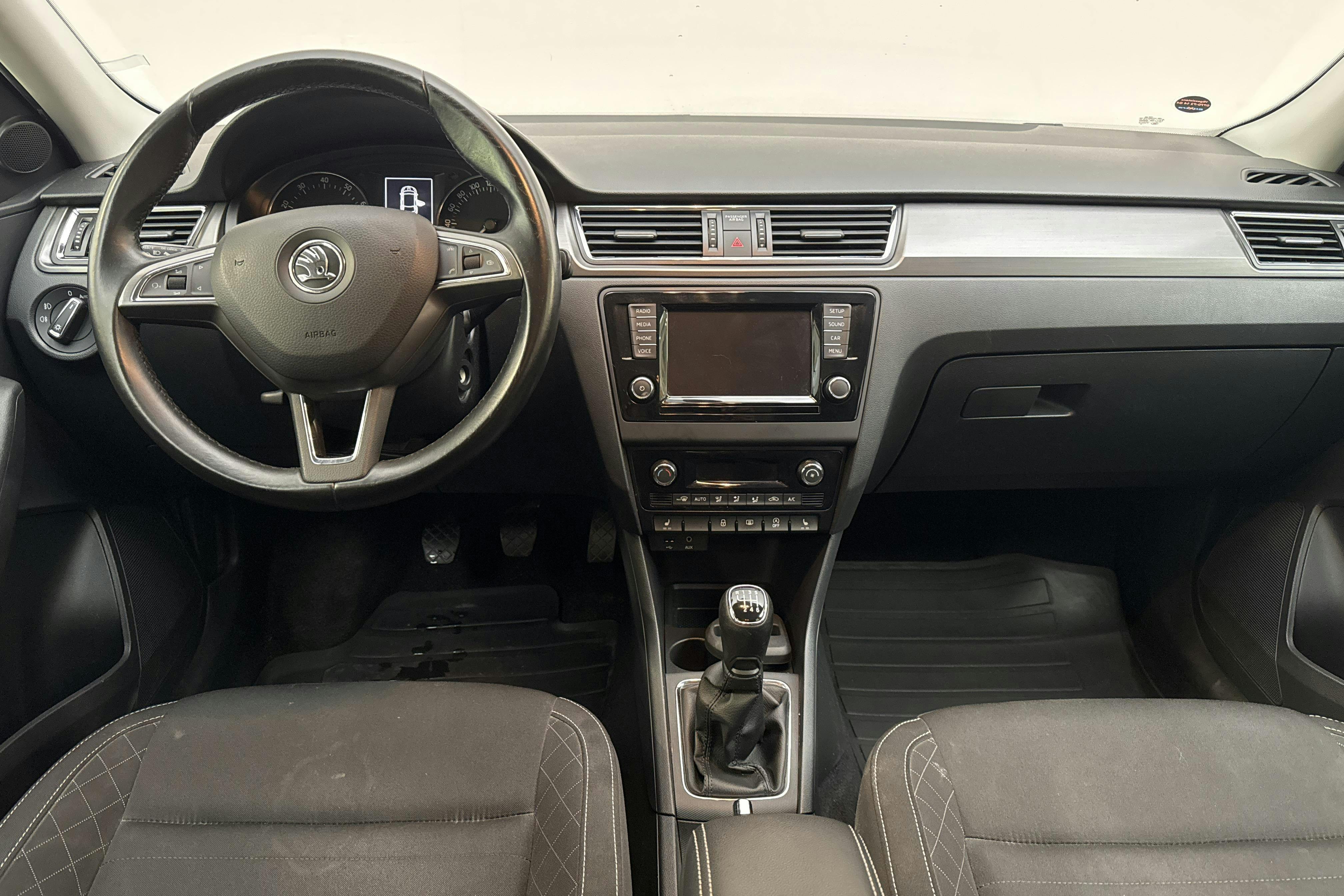 Skoda Rapid 1.2 TSI Spaceback (110hk) - 11 315 mil - Manuell - röd - 2017