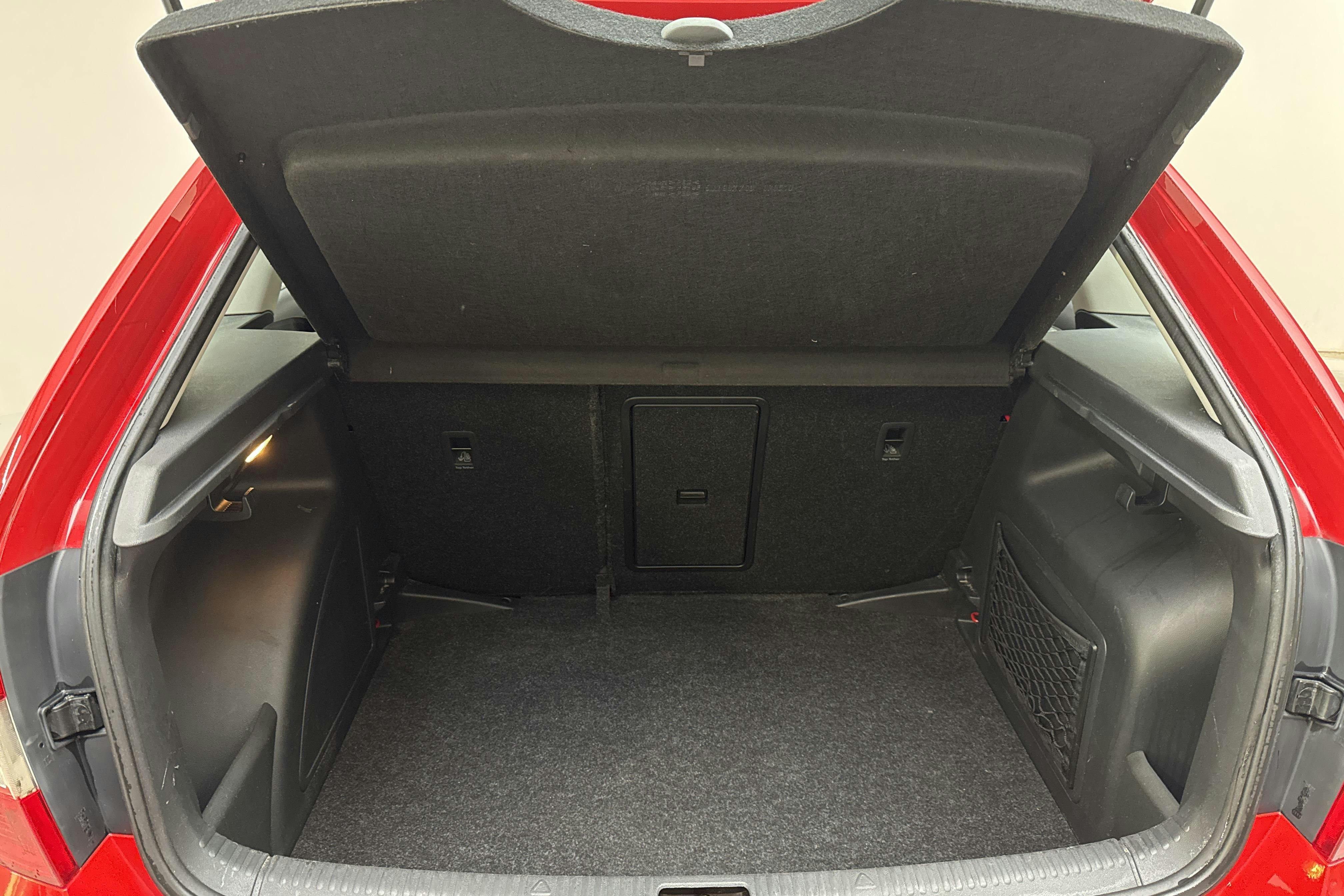 Skoda Rapid 1.2 TSI Spaceback (110hk) - 11 315 mil - Manuell - röd - 2017