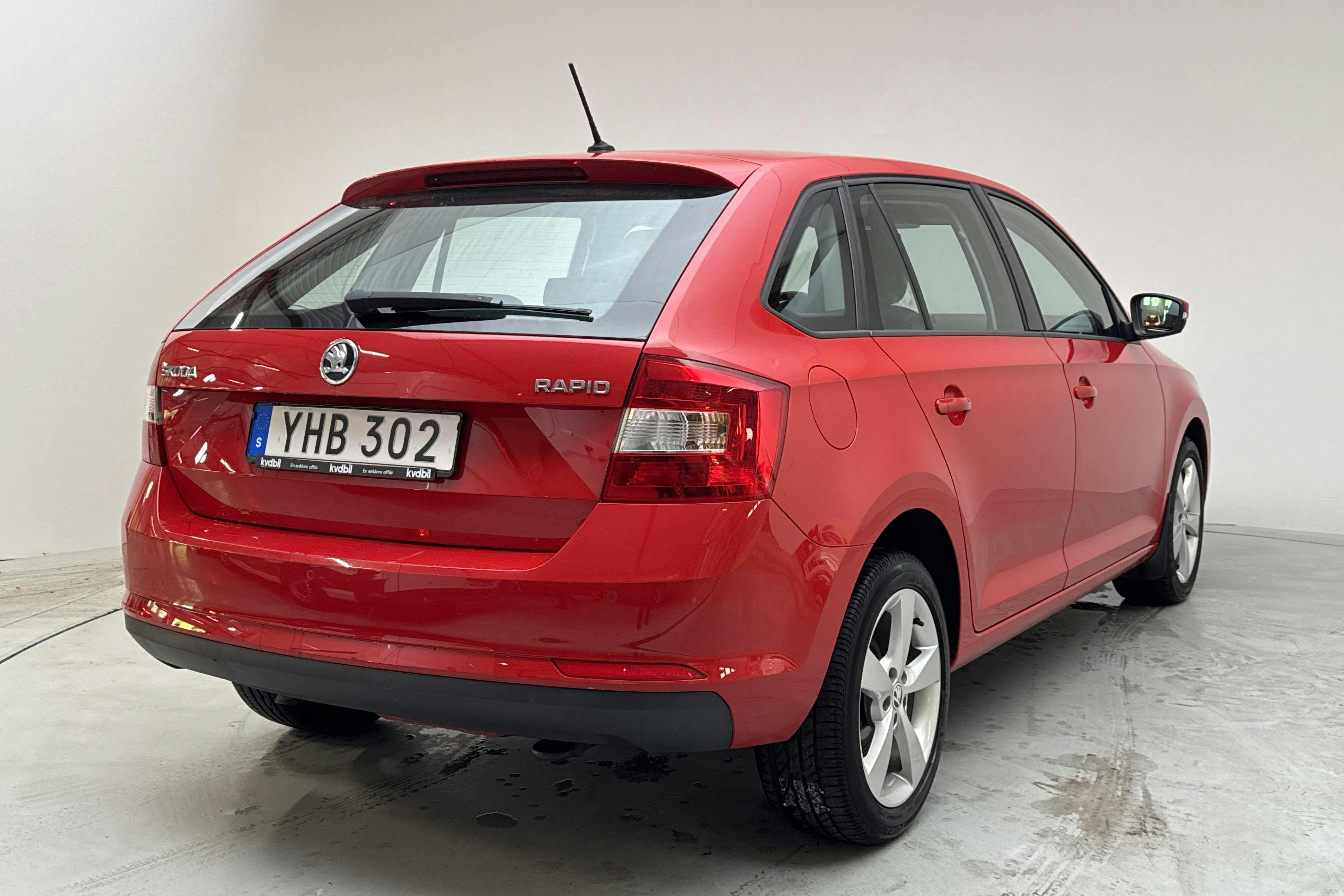 Skoda Rapid 1.2 TSI Spaceback (110hk) - 11 315 mil - Manuell - röd - 2017