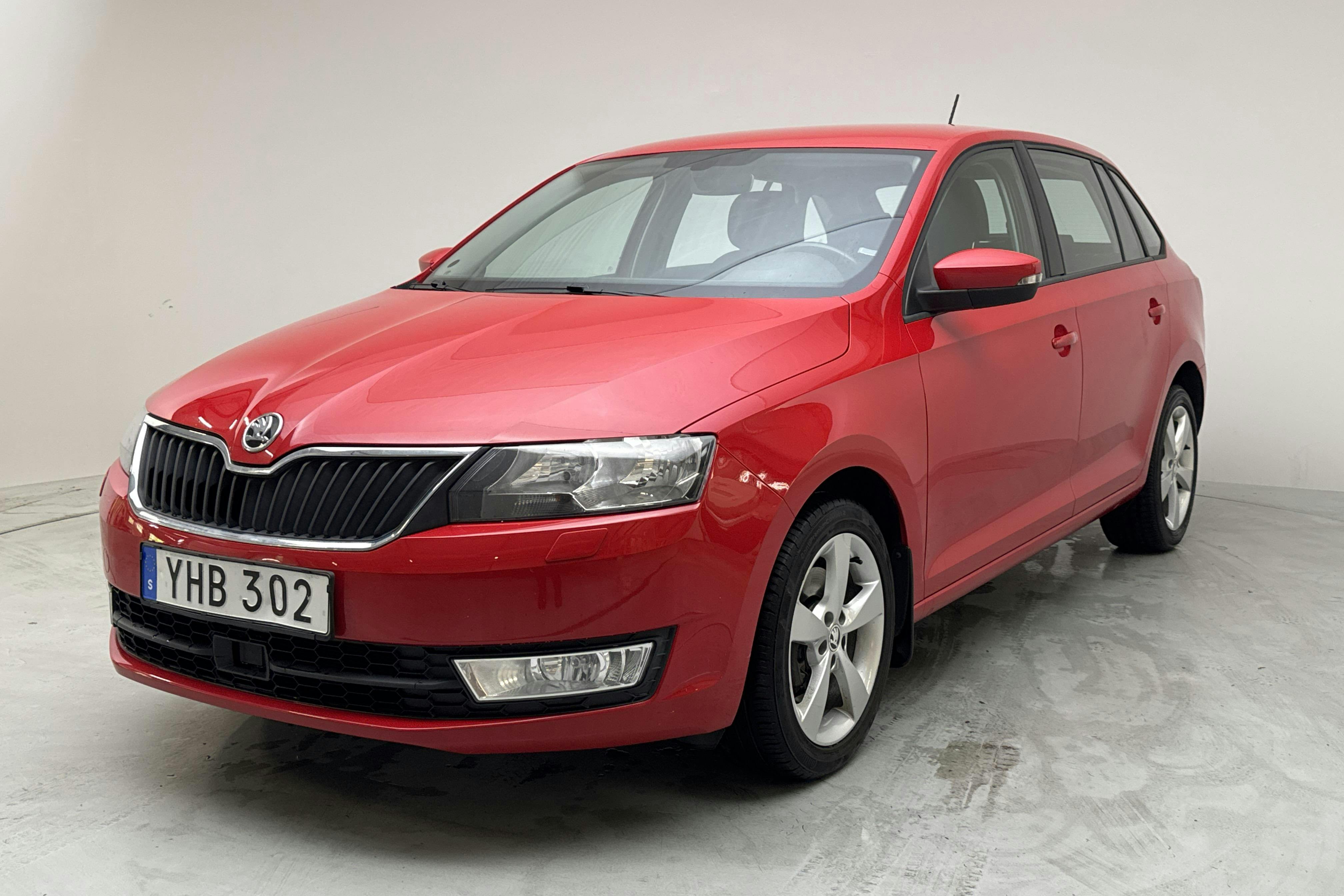 Skoda Rapid 1.2 TSI Spaceback (110hk) - 11 315 mil - Manuell - röd - 2017