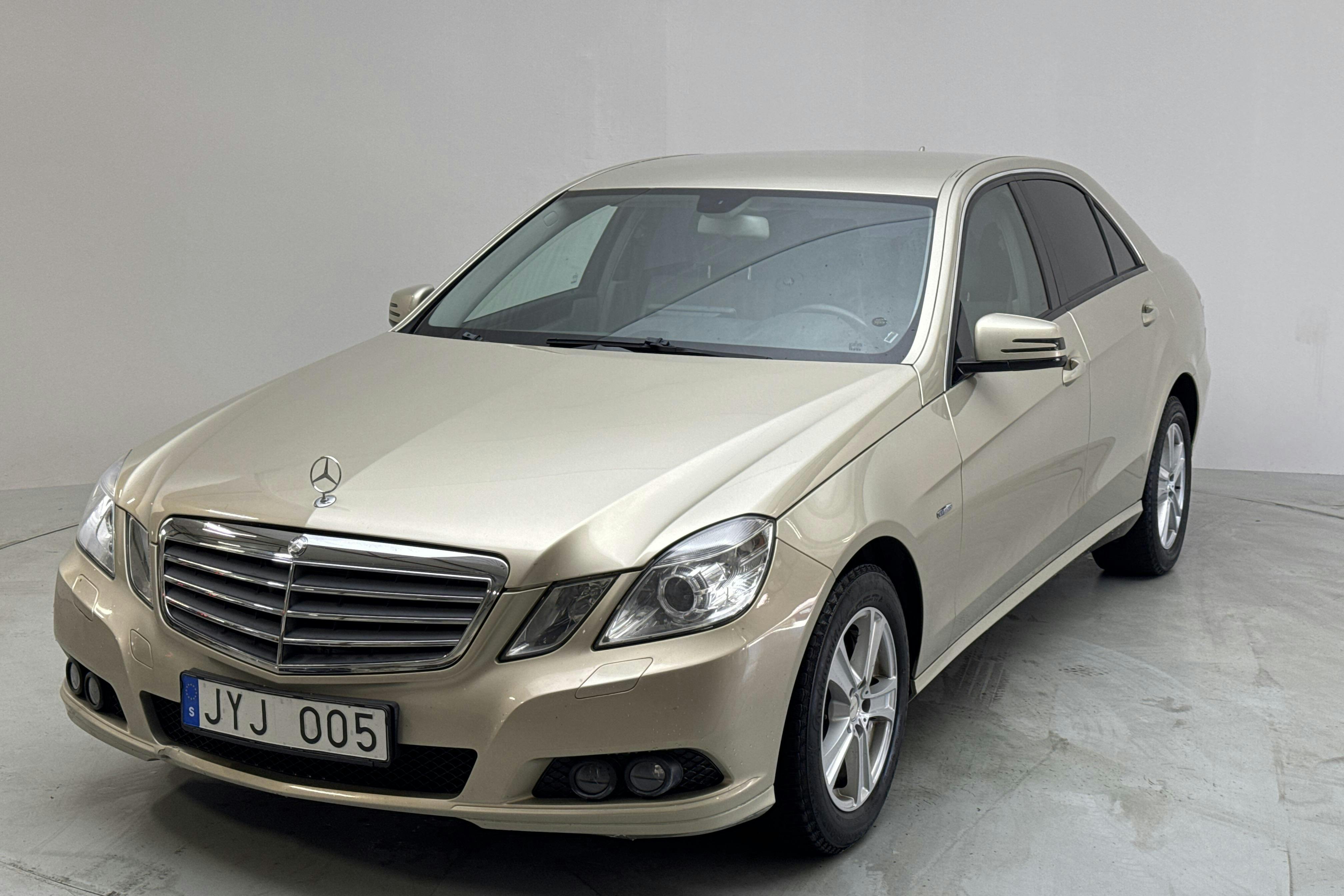 Mercedes E 250 W212 (204hk) - 106 860 km - Automatic - Light Brown - 2010