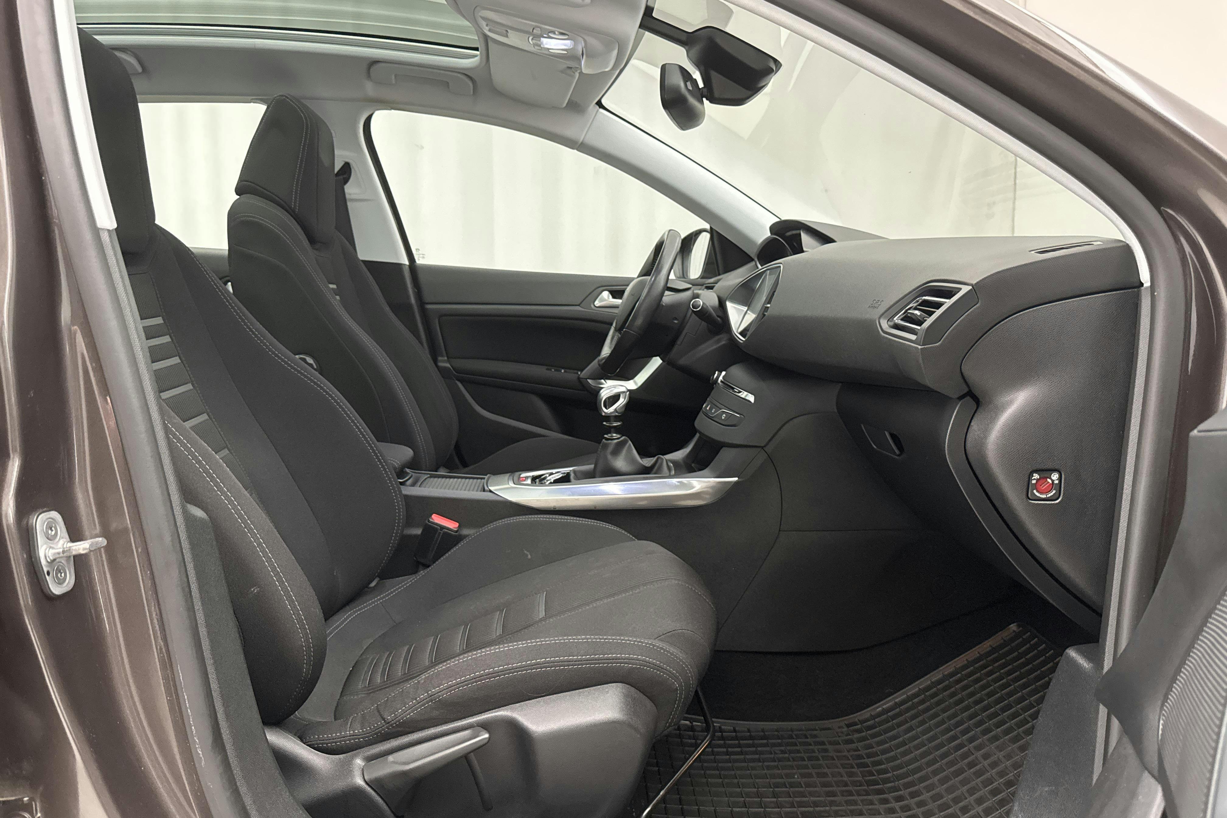 Peugeot 308 1.6 Turbo (125hk) - 6 900 mil - Manuell - brun - 2014
