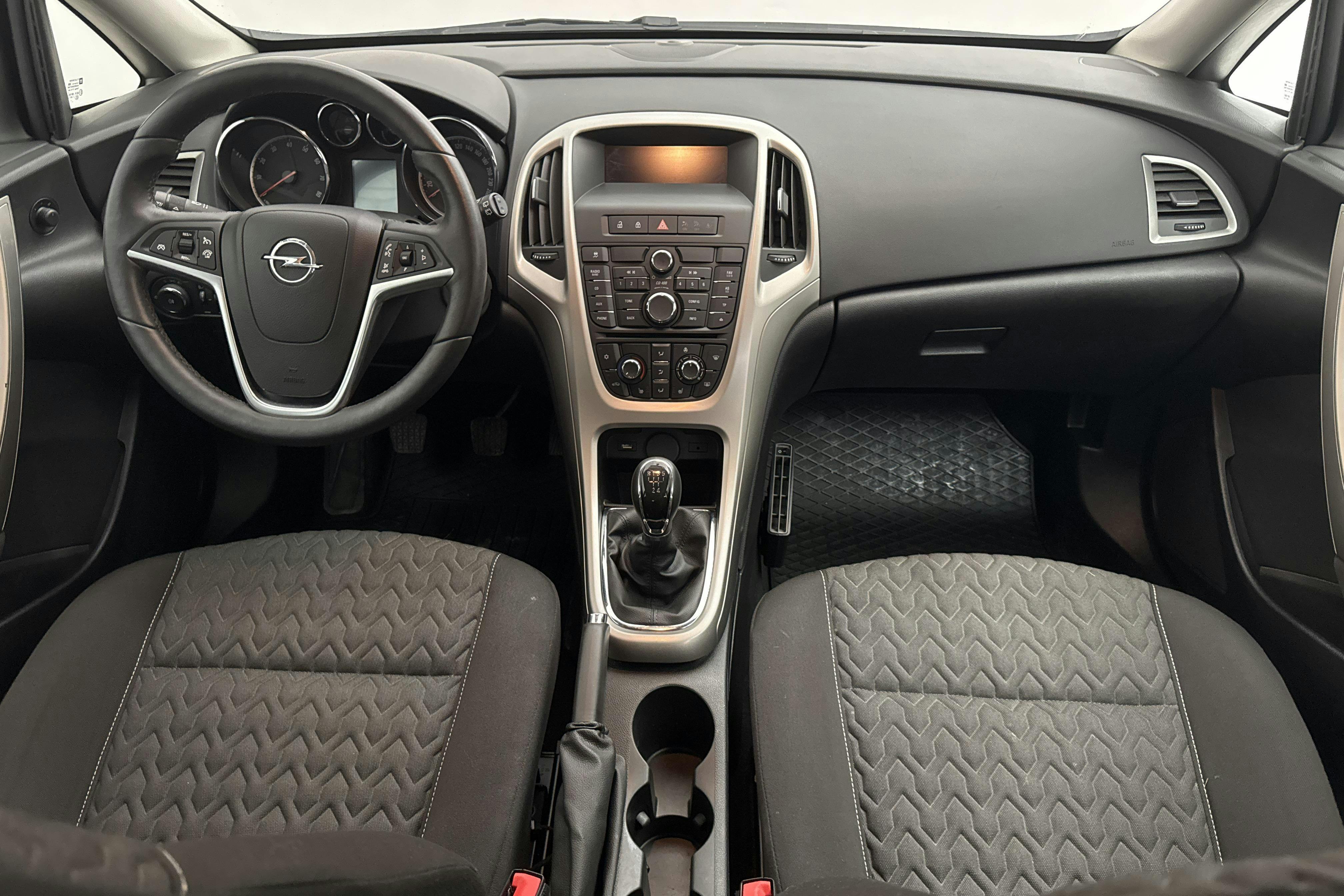 Opel Astra 1.6 ECOTEC Sports Tourer (115hk) - 7 194 mil - Manuell - röd - 2014
