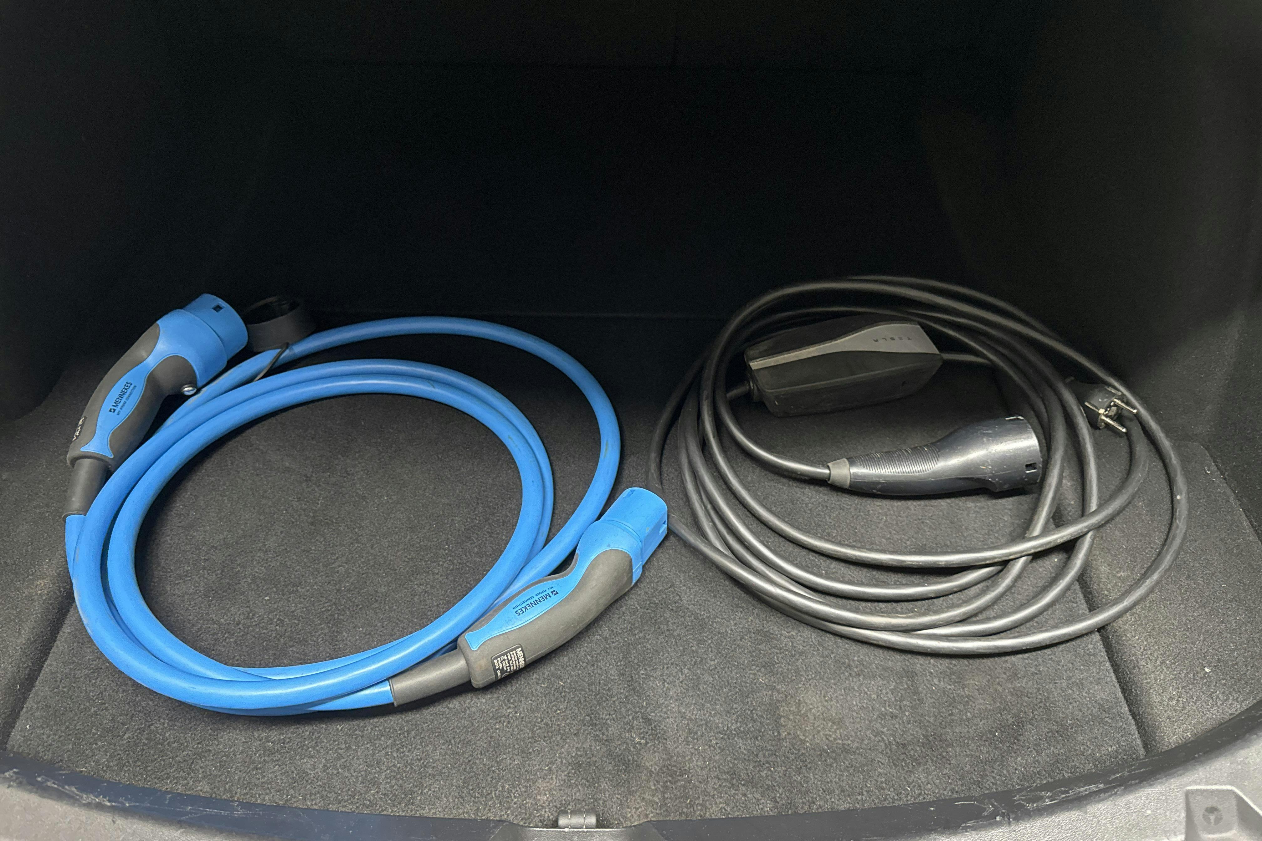 Tesla Model 3 Standard Range RWD - 11 856 mil - Automat - vit - 2020