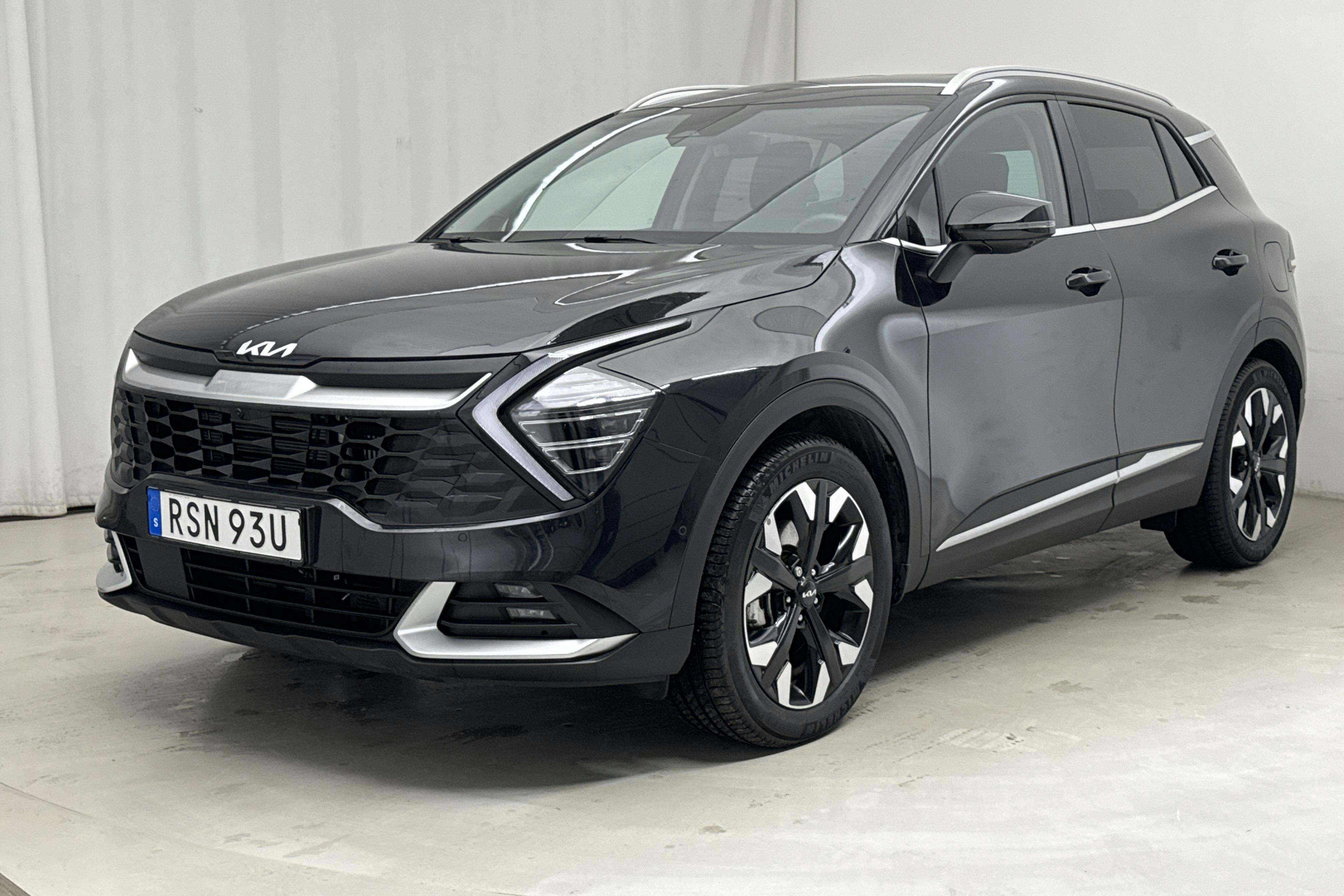 KIA Sportage PHEV AWD (265hk) - 10 780 km - Automaatne - must - 2023