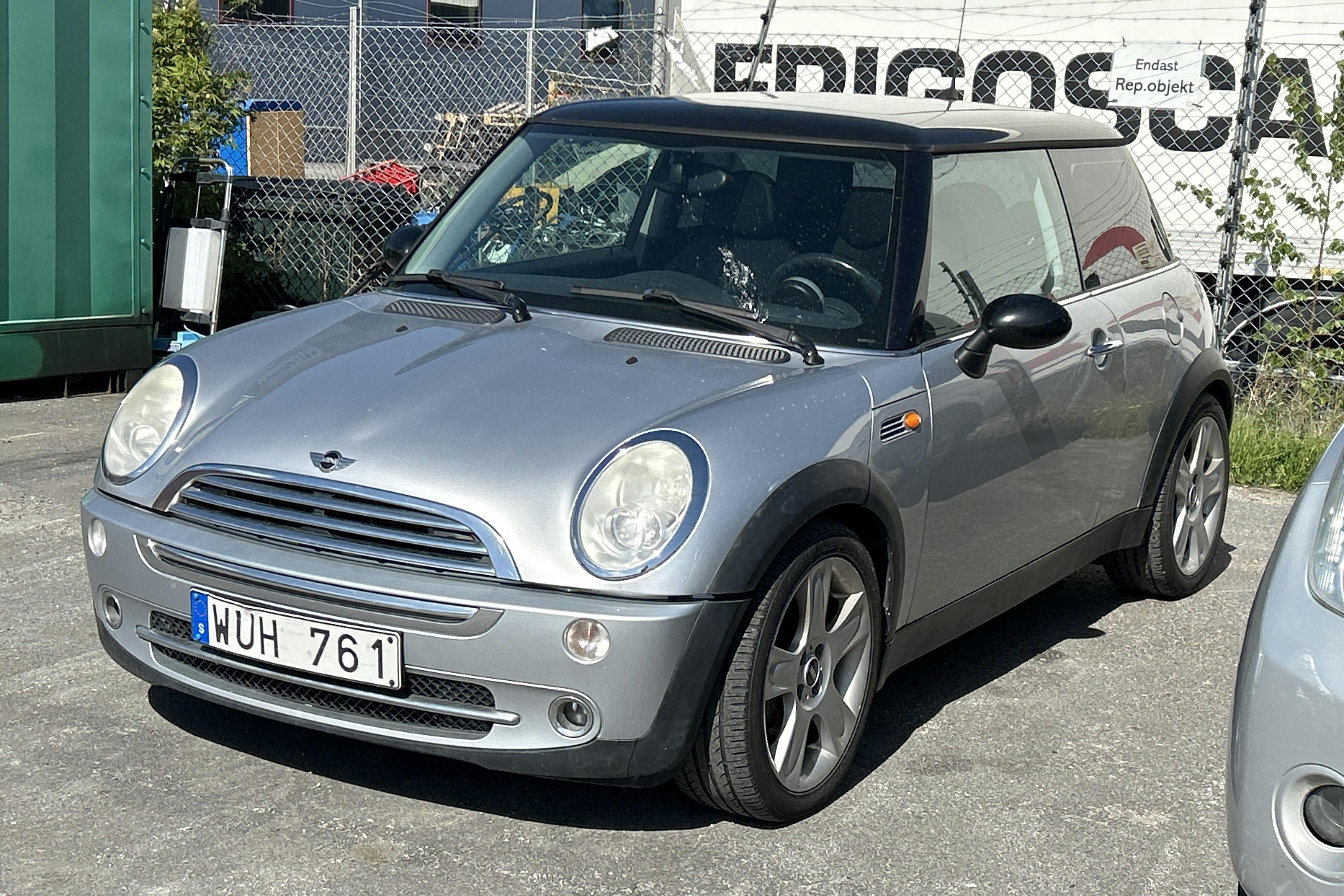 MINI Cooper 1.6 (115hk) - 14 792 mil - Manuell - Light Grey - 2005