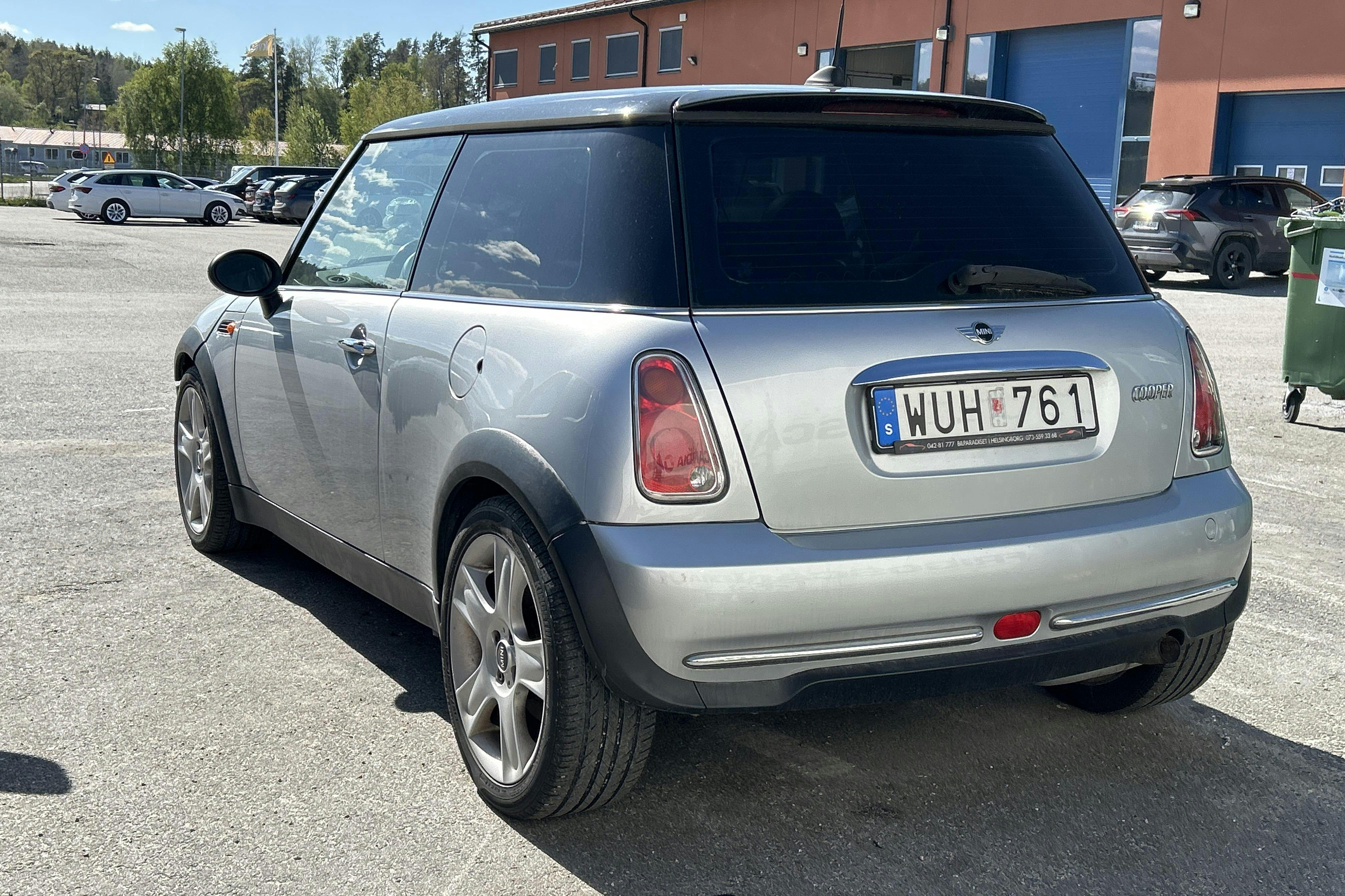 MINI Cooper 1.6 (115hk) - 14 792 mil - Manuell - Light Grey - 2005