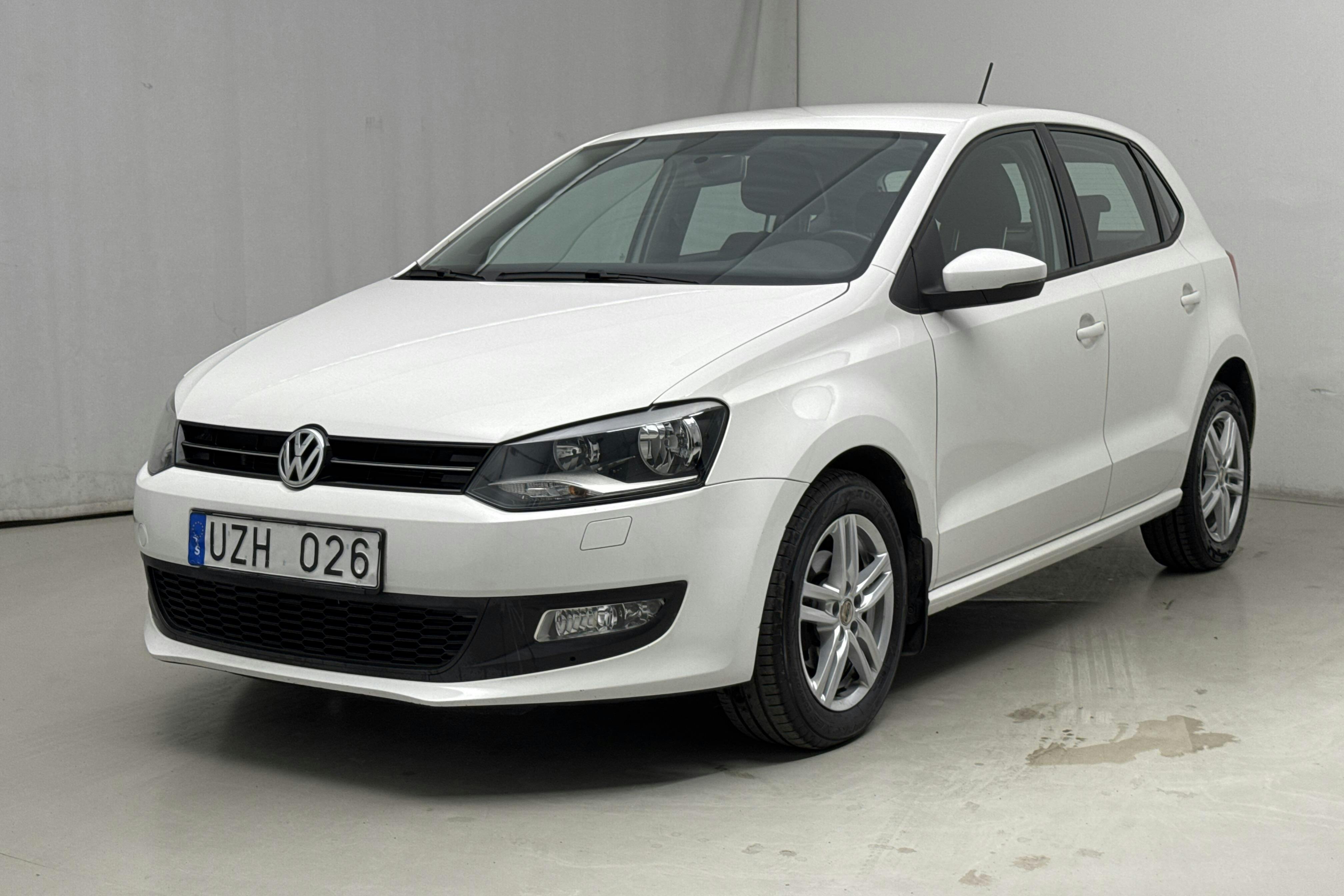 VW Polo 1.2 TSI 5dr (90hk) - 9 827 mil - Automat - vit - 2013