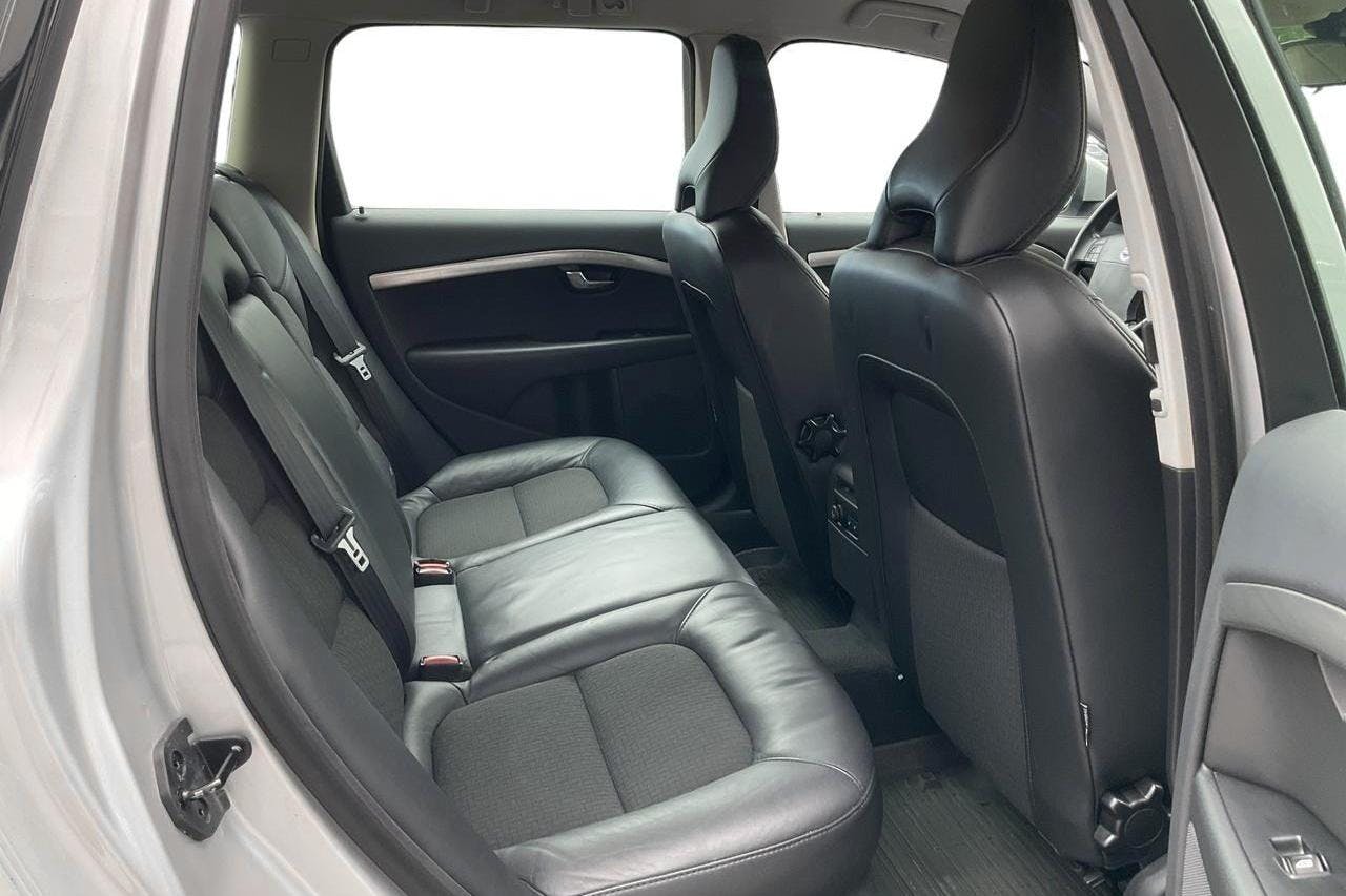 Volvo V70 II 2.5FT (200hk) - 17 871 mil - Manuell - Light Grey - 2009