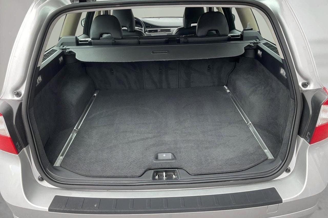 Volvo V70 II 2.5FT (200hk) - 17 871 mil - Manuell - Light Grey - 2009