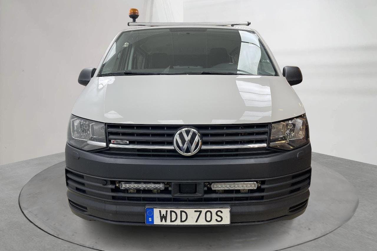 VW Transporter T6 2.0 TDI BMT Skåp 4MOTION (150hk) - 17 833 mil - Manuell - vit - 2019